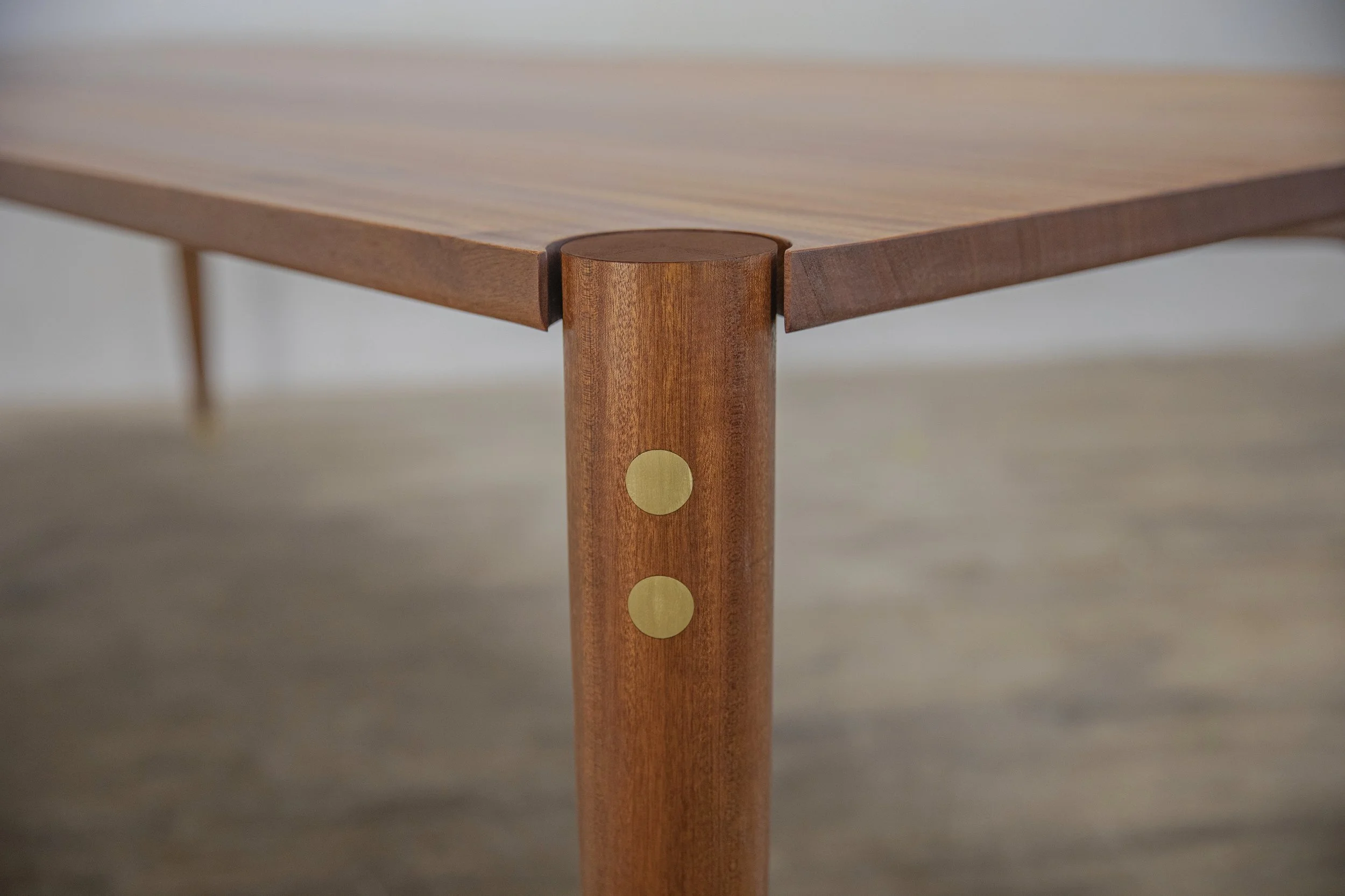 The Tippi Dining Table corner Detail