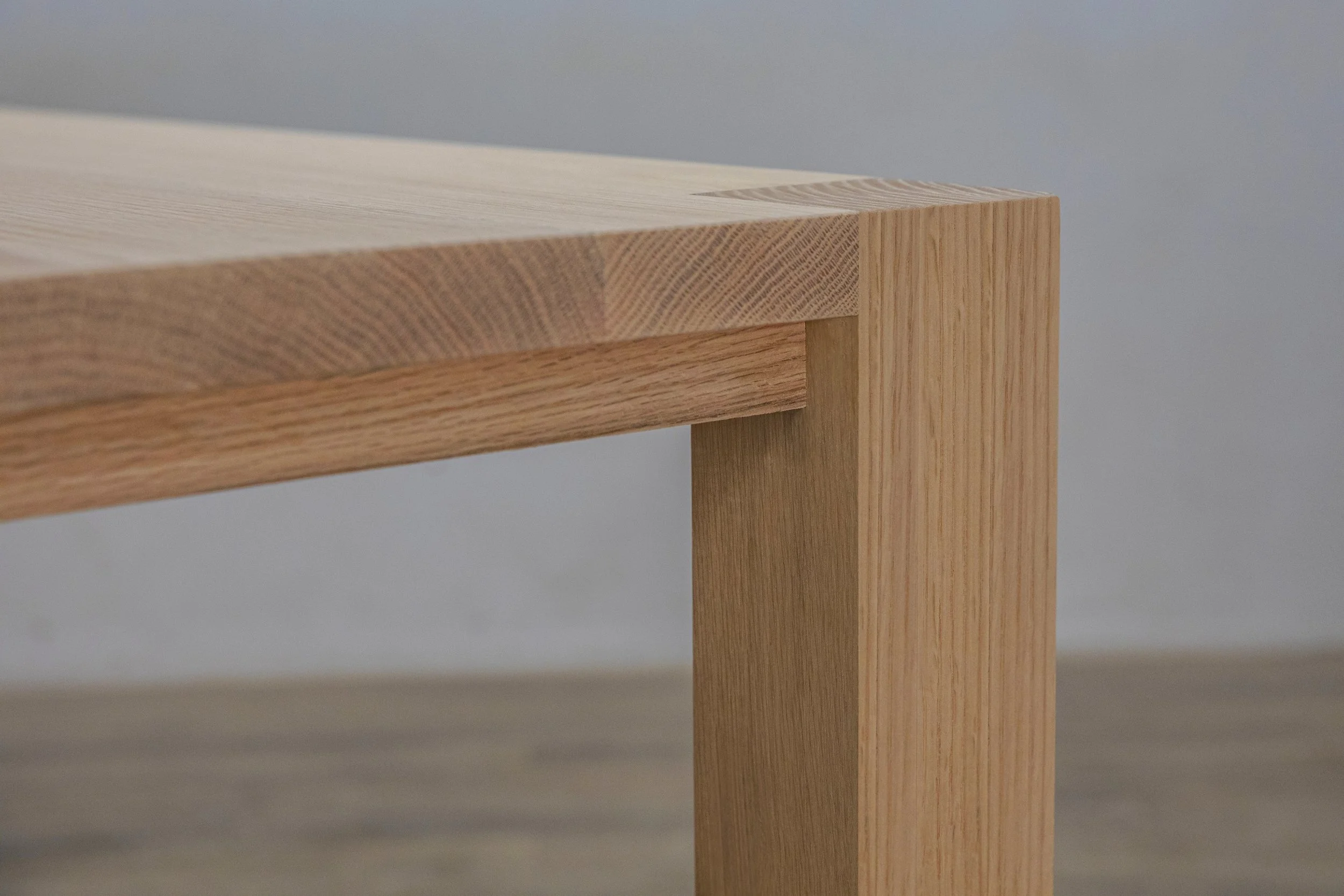 Ava Dining Table Leg Detail
