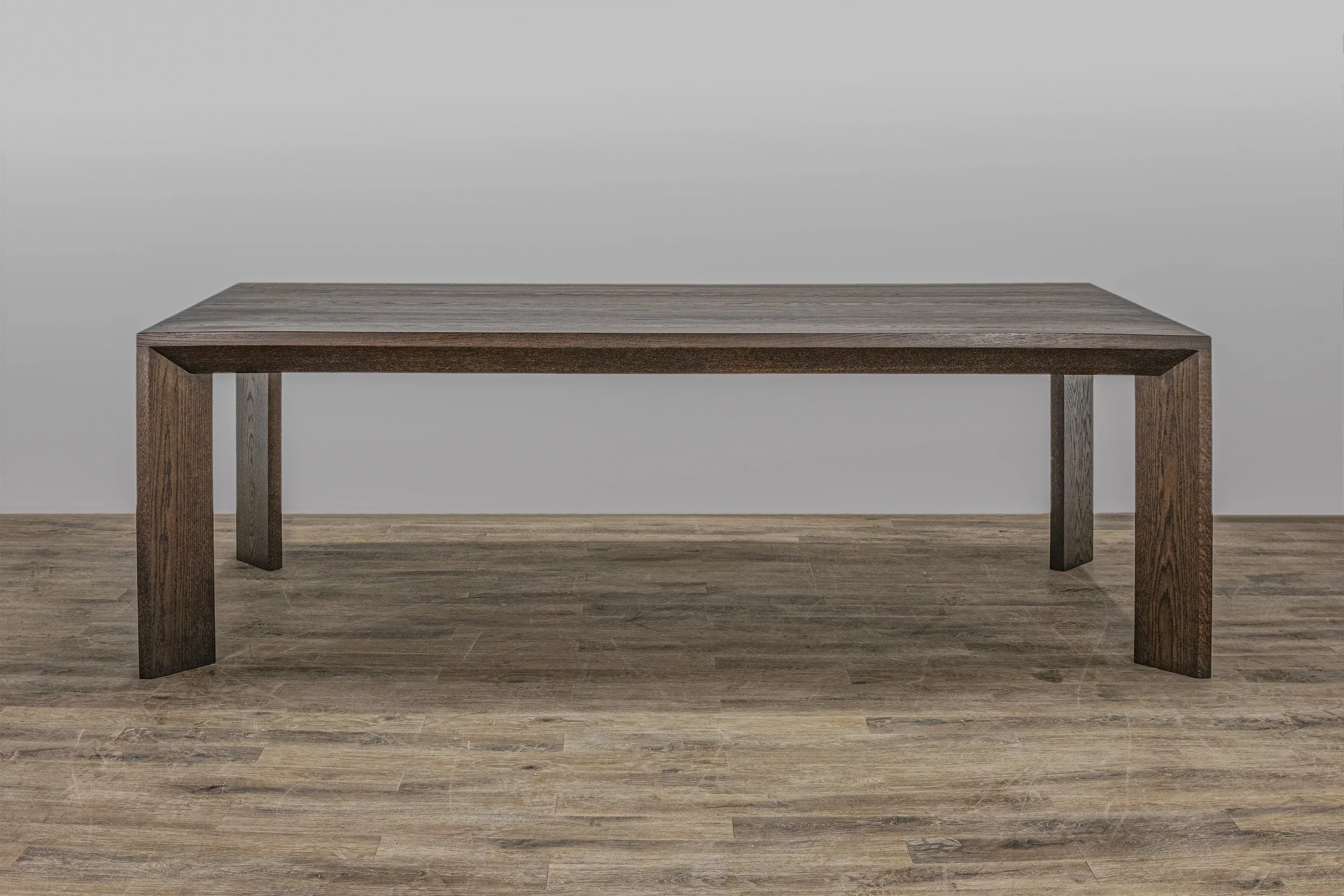 Vivien Dining Table in Oak