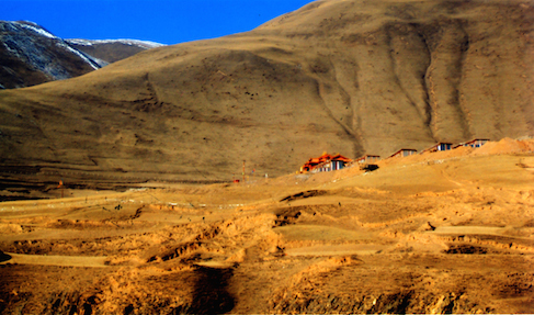 22-singi-monastery-from-a-distance-east-tibet-Dege-Kham-.jpeg