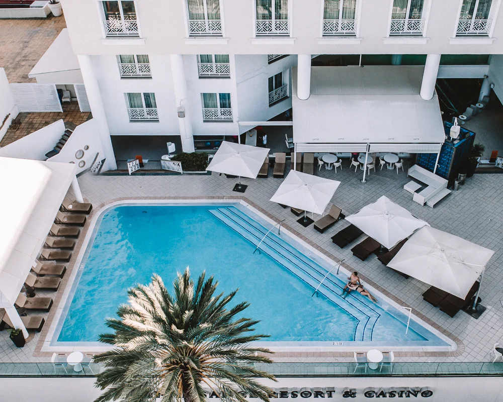 aruba-renaissance-pool.jpg