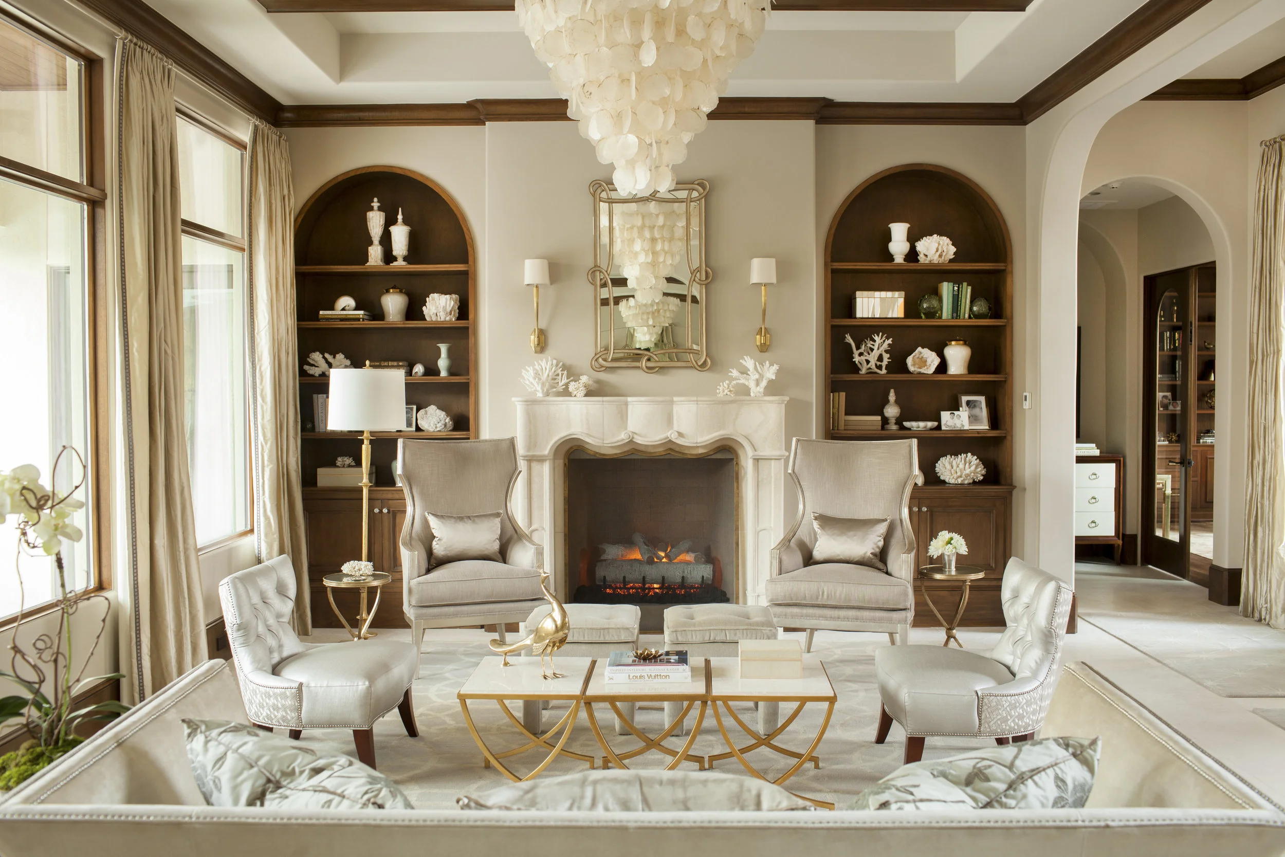 Living Room with fireplace