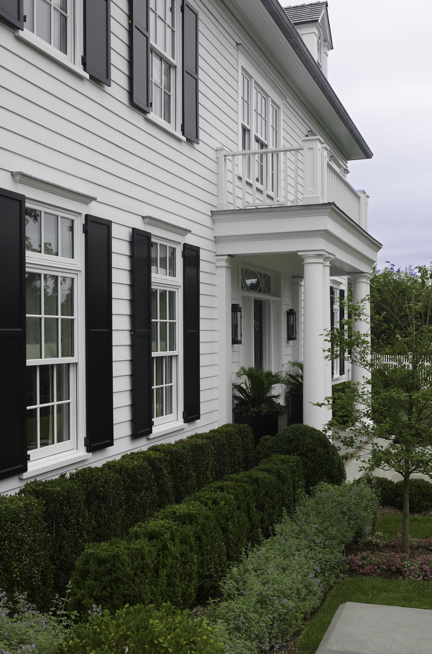 Jane Beiles-Photography Morgan Harrison Design white clapboard house 