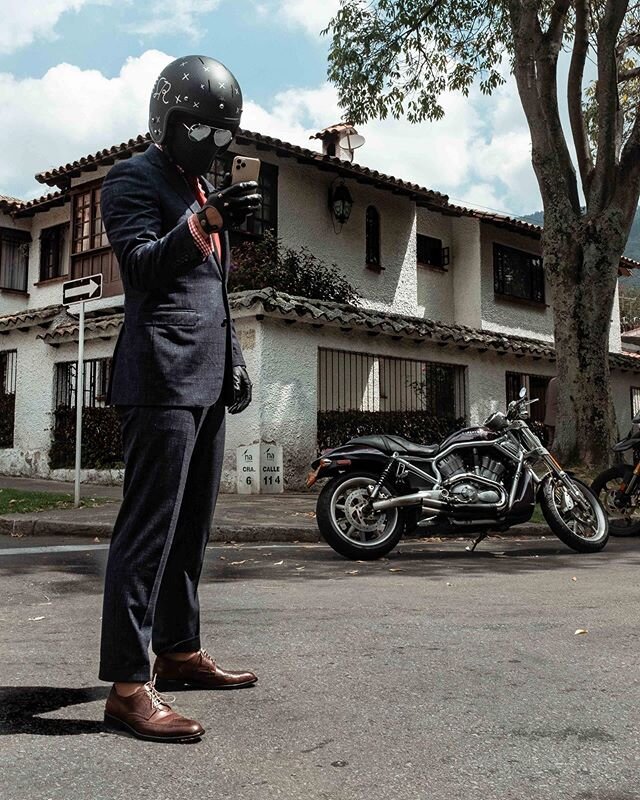 @Porsche designed this engine for @harleydavidson. This bike is a neglected piece that will become a valued classic. Mark it and count it. #TheSuitedRacer 
Guest Photographer: @prieto.photo