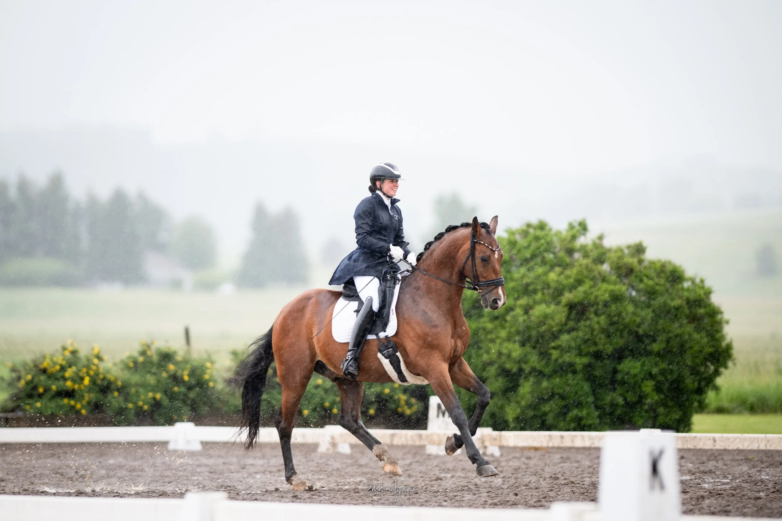 Just playing in the rain 🌧️ so thankful for our wonderful @correct_connect_ long coat that doubled as a warm rain jacket and a beautiful faux tailcoat 💕
