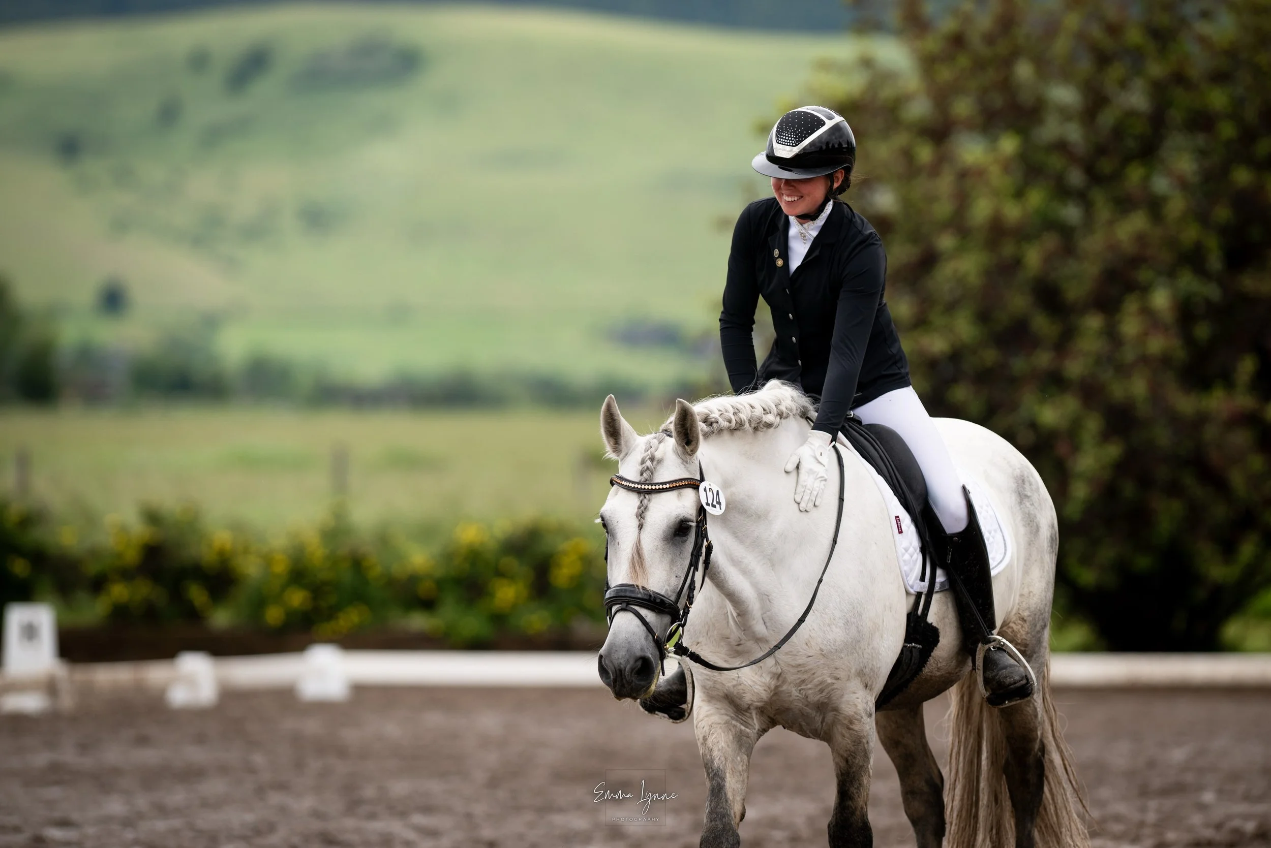 Why do I love competing in dressage?

In reality, your only opponent is you.

Once you realize that life is the same way, everything will change.