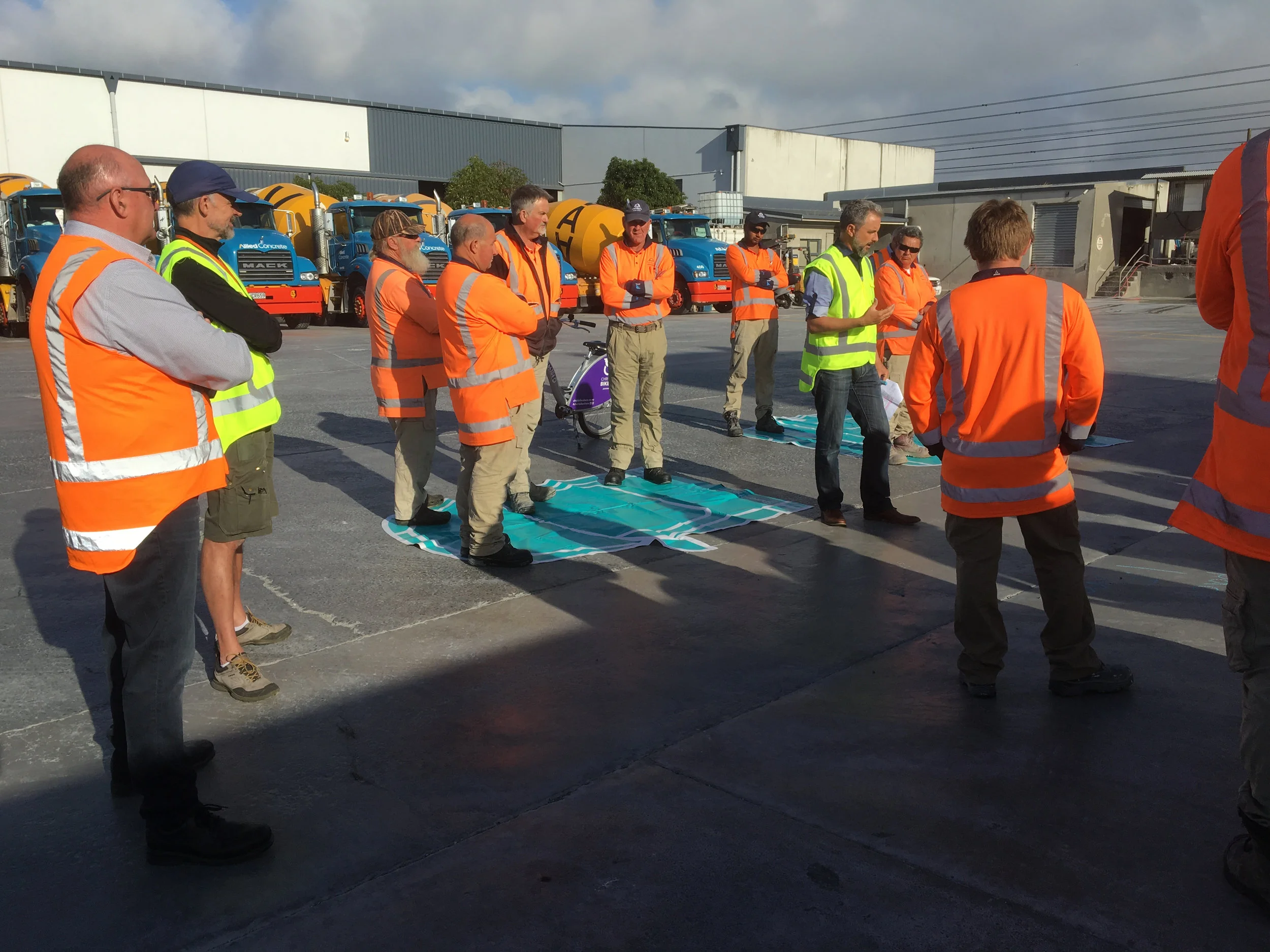 Share the Road Facilitator Julian Hulls talks to Allied Concrete drivers