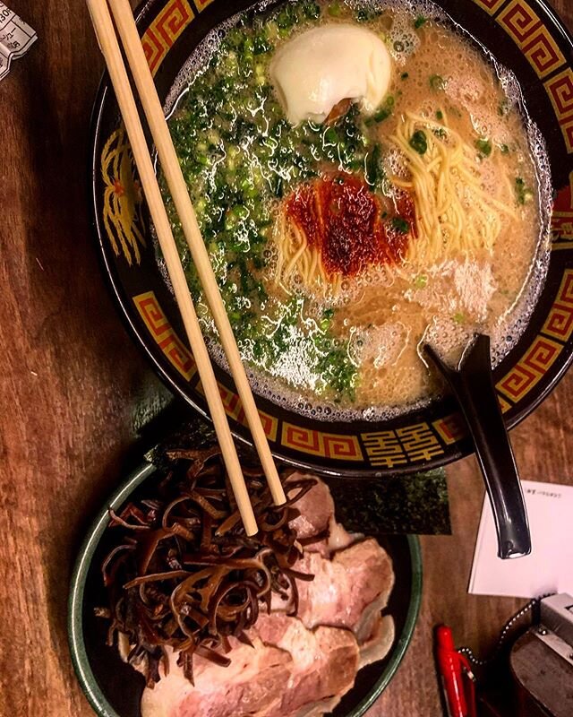 Haven&rsquo;t stopped eating since arrived to Tokyo and I&rsquo;m very proud of this. 
Mochi とOkonomiyani とOnigiri とTamago とMatcha beer and wine とSushi Tayaki とYakiniku とSoba とand now the best RAMEN 🍜 ... and this is day two. .
.
.
Tokyo is a city t