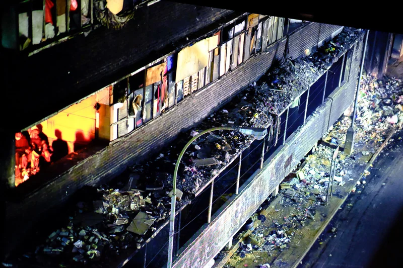 Eines der besetzten Häuser, Fotografie aus der Ausstellung 'The dark City'
