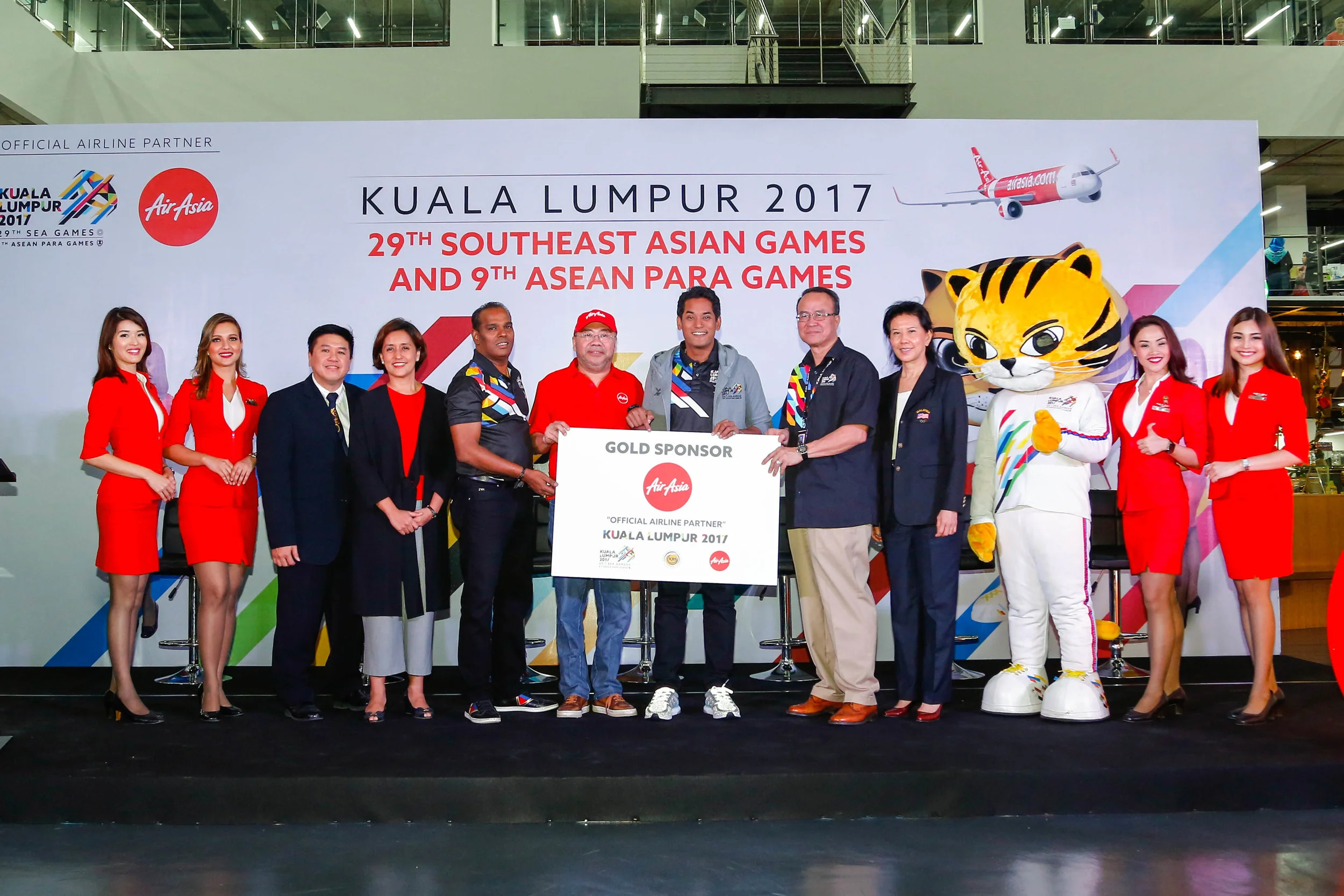 AirAsia là nhà tài trợ chính thức cho Đại hội Thể thao Đông Nam Á và Đại hội Thể Thao Người khuyết tật Đông Nam Á