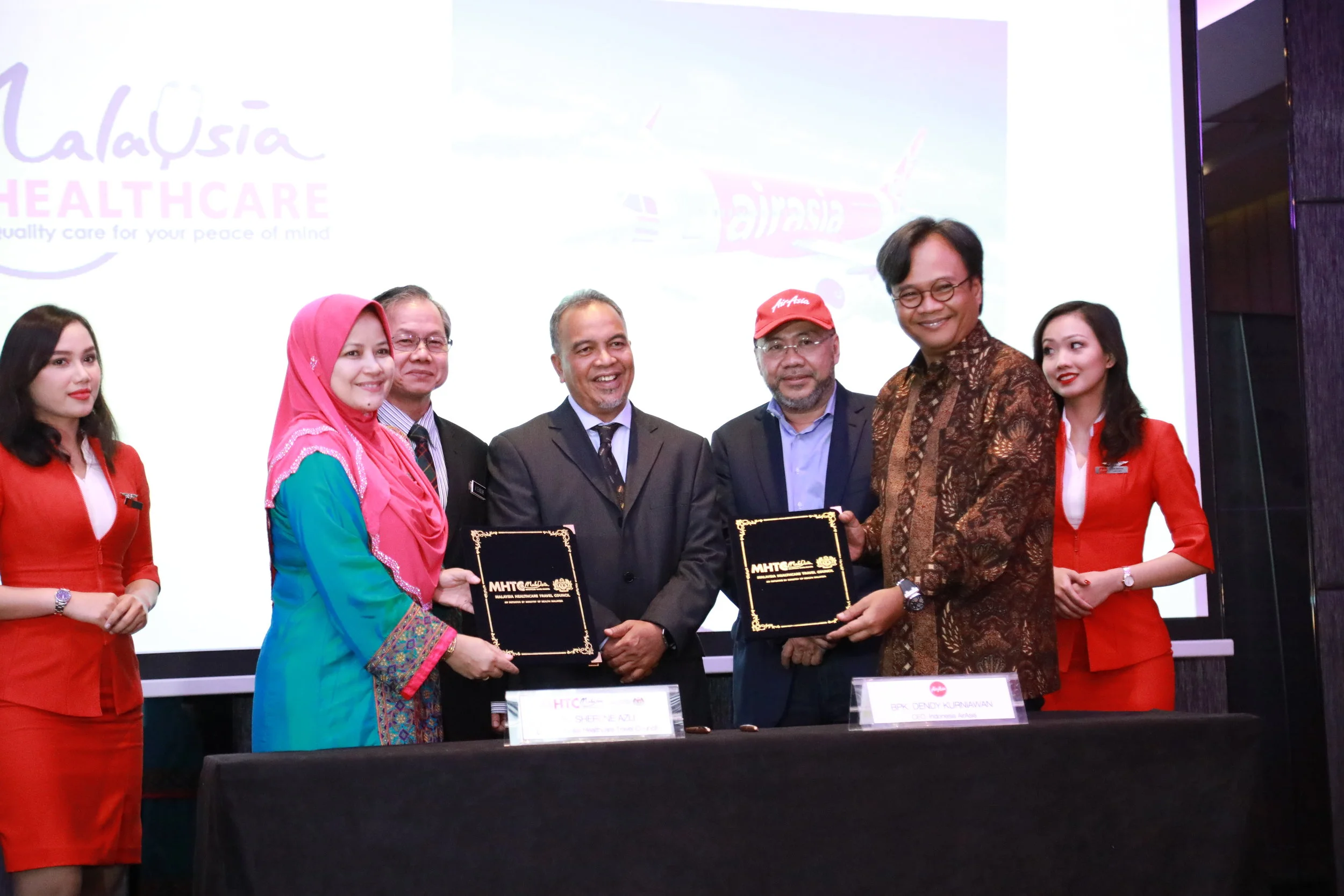 AirAsia Indonesia dan Malaysia Healthcare Travel Council Tanda Tangani MoU untuk Kembangkan Sektor Pariwisata Medis