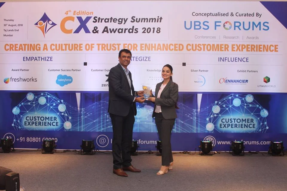 AirAsia presented with “Best Customer Experience Award” by UBS Forums! 
