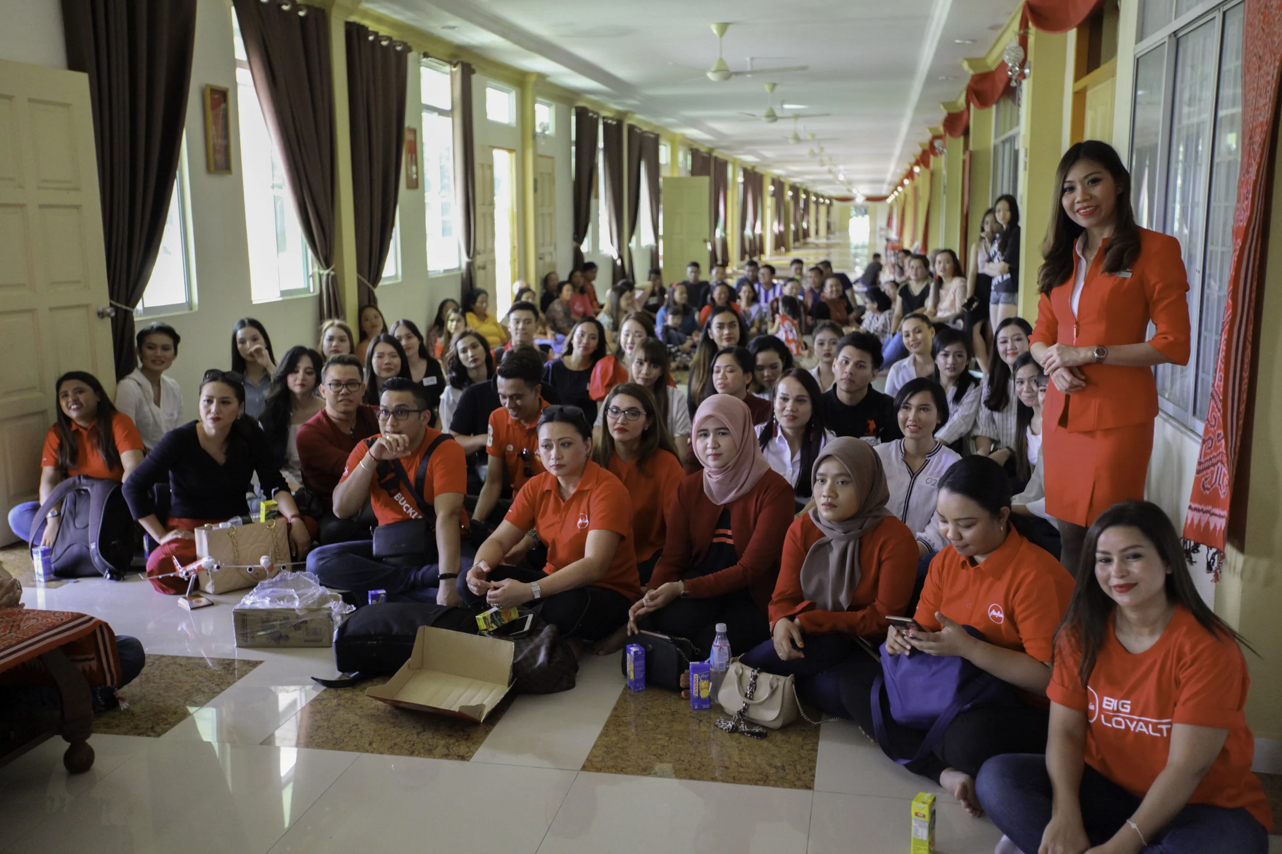AirAsia today held its first cabin crew recruitment involving the local community that saw candidates take part in traditional Iban activities at the RH Jangu longhouse in Ladong Taho.