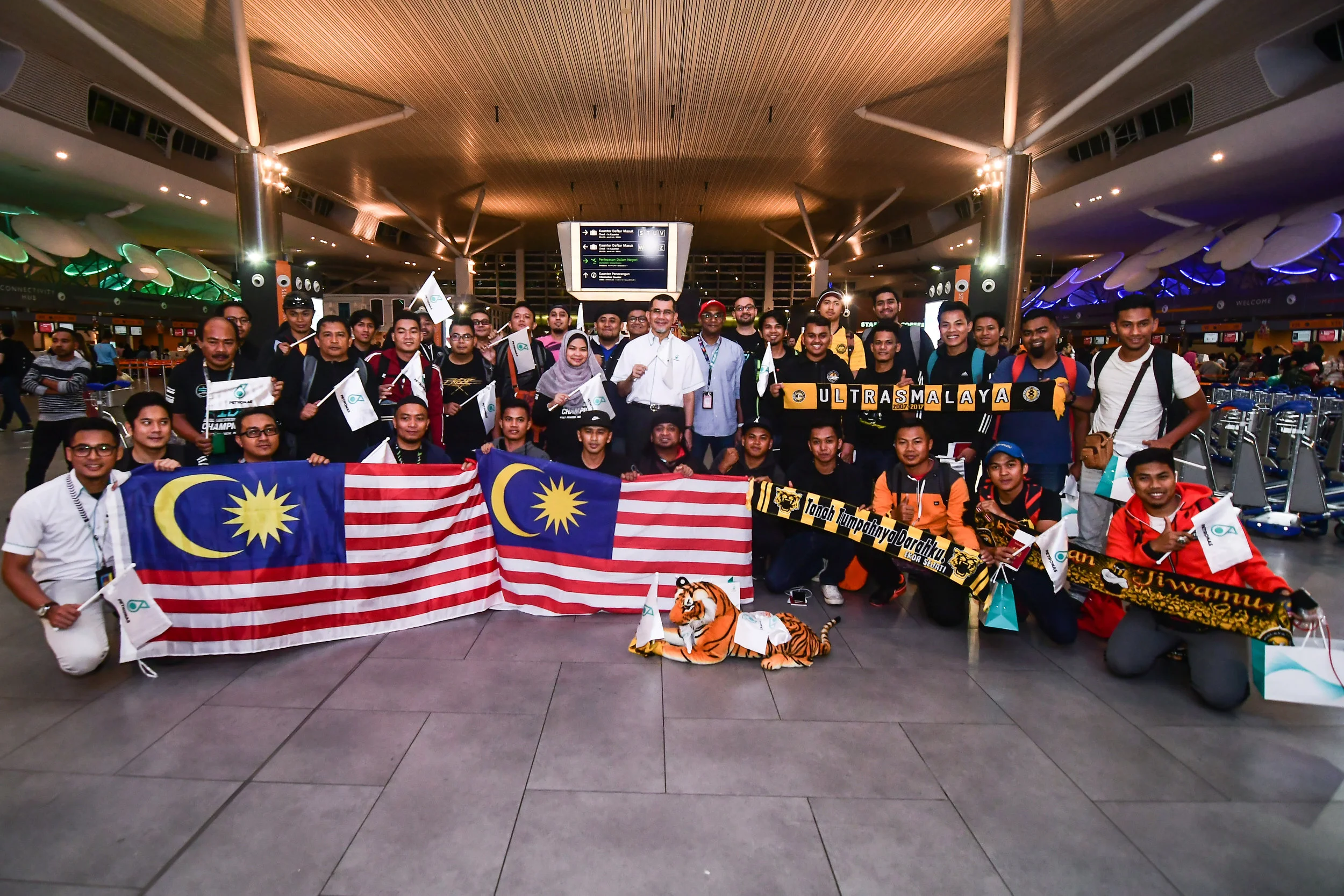 AirAsia takes Harimau Malaya supporters to the finals in Hanoi