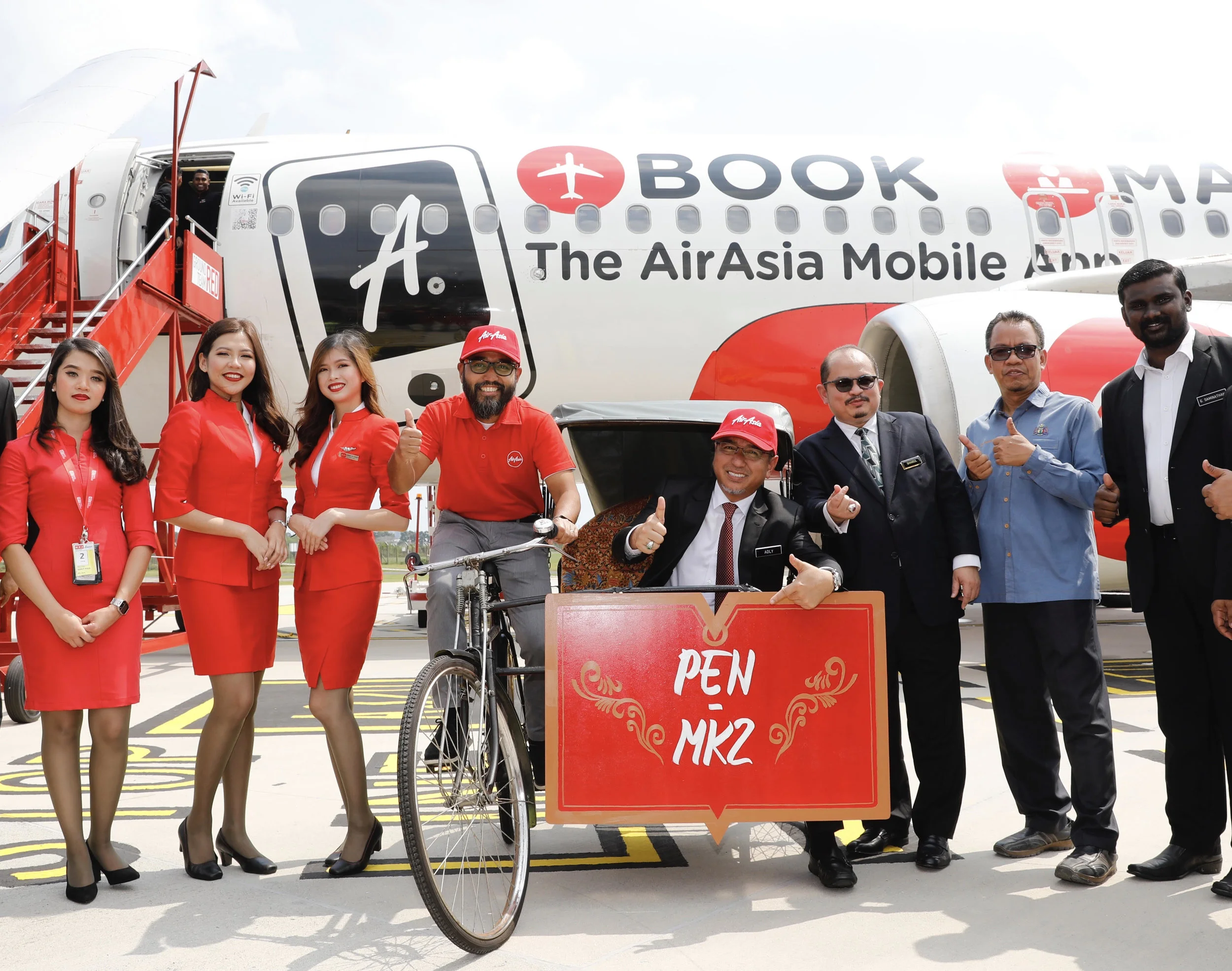 AirAsia rai ketibaan penerbangan sulung ke Melaka