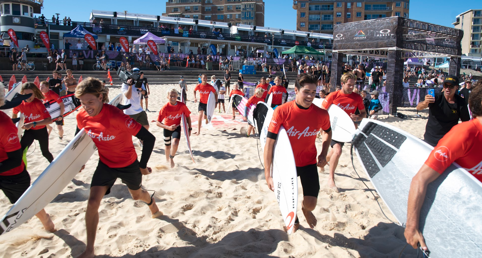 AirAsia continues to take Australian surfing to new heights