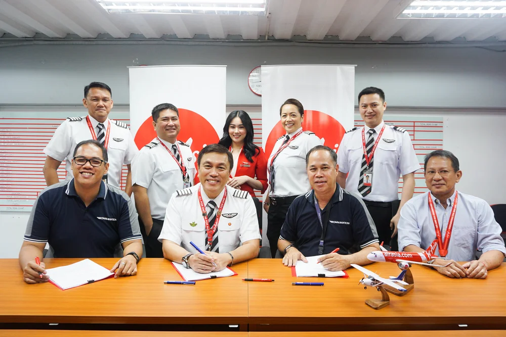 Airasia Launches Cadet Pilot Program Airasia Newsroom