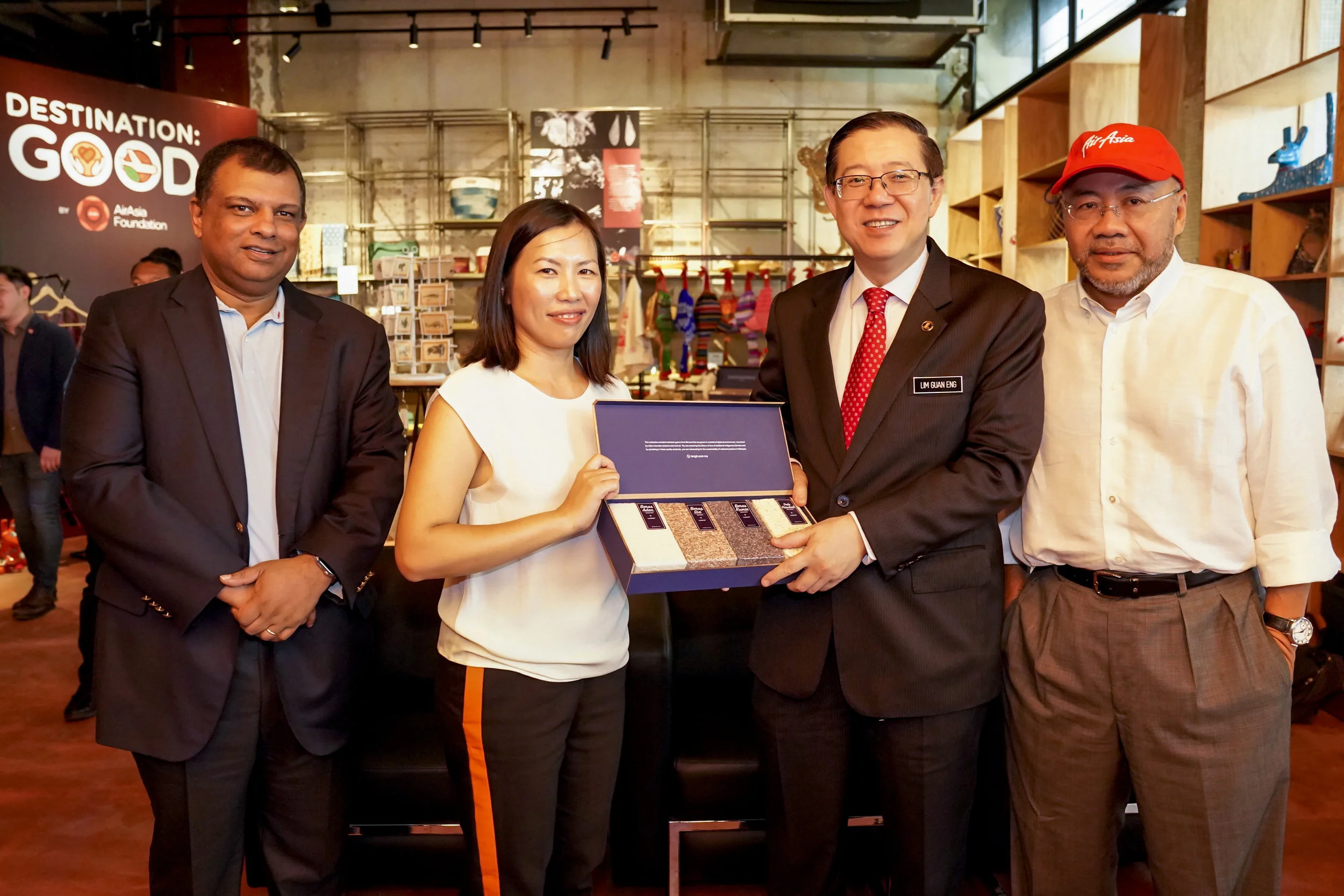 Photo Caption: (From left) AirAsia Group CEO Tan Sri Tony Fernandes, AirAsia Foundation Executive Director Yap Mun Ching, Minister of Finance YB Lim Guan Eng and AirAsia Group Executive Chairman Datuk Kamarudin Meranun at the opening ceremony of AirAsia Foundation’s Destination: GOOD social enterprise hub at REXKL in Kuala Lumpur.