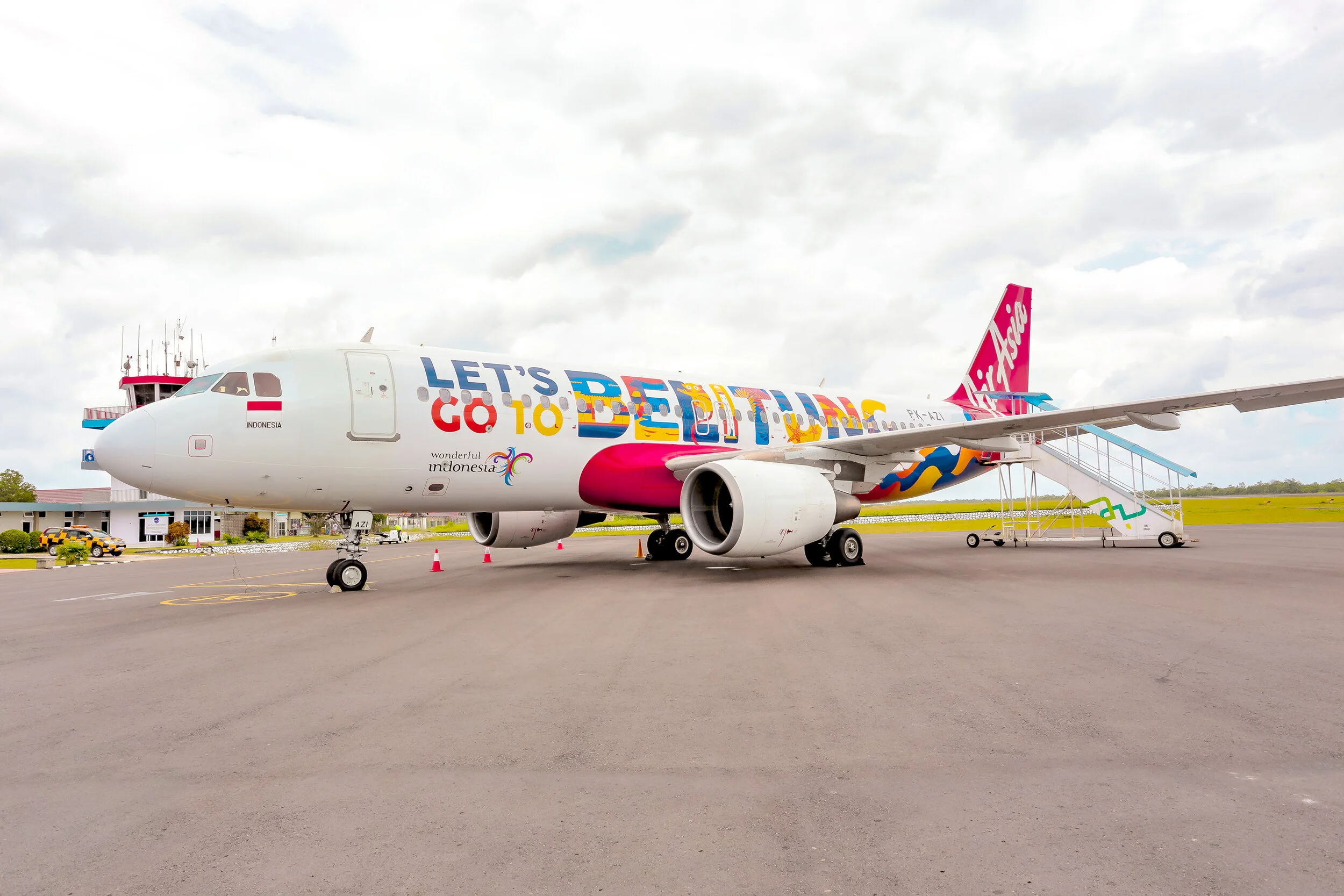 AirAsia resmikan livery ‘Let’s Go To Belitung’ promosikan 10 Bali Baru