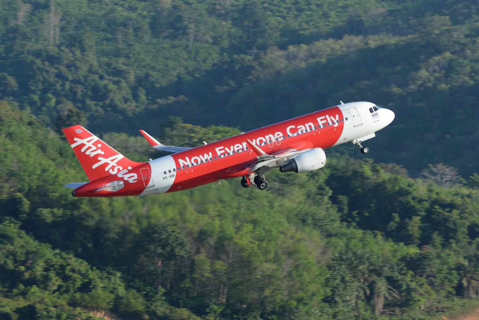 AirAsia Thailand Returning to Domestic Service from 1 May  With Strict Safety Measures and Social Distancing