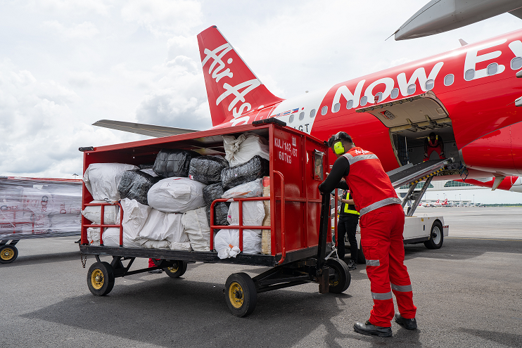 AirAsia Indonesia layani penerbangan sewa angkut kargo dan bantuan