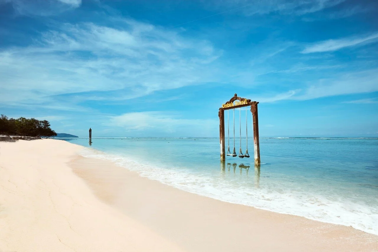 Kulik kembali keelokan Lombok bersama AirAsia