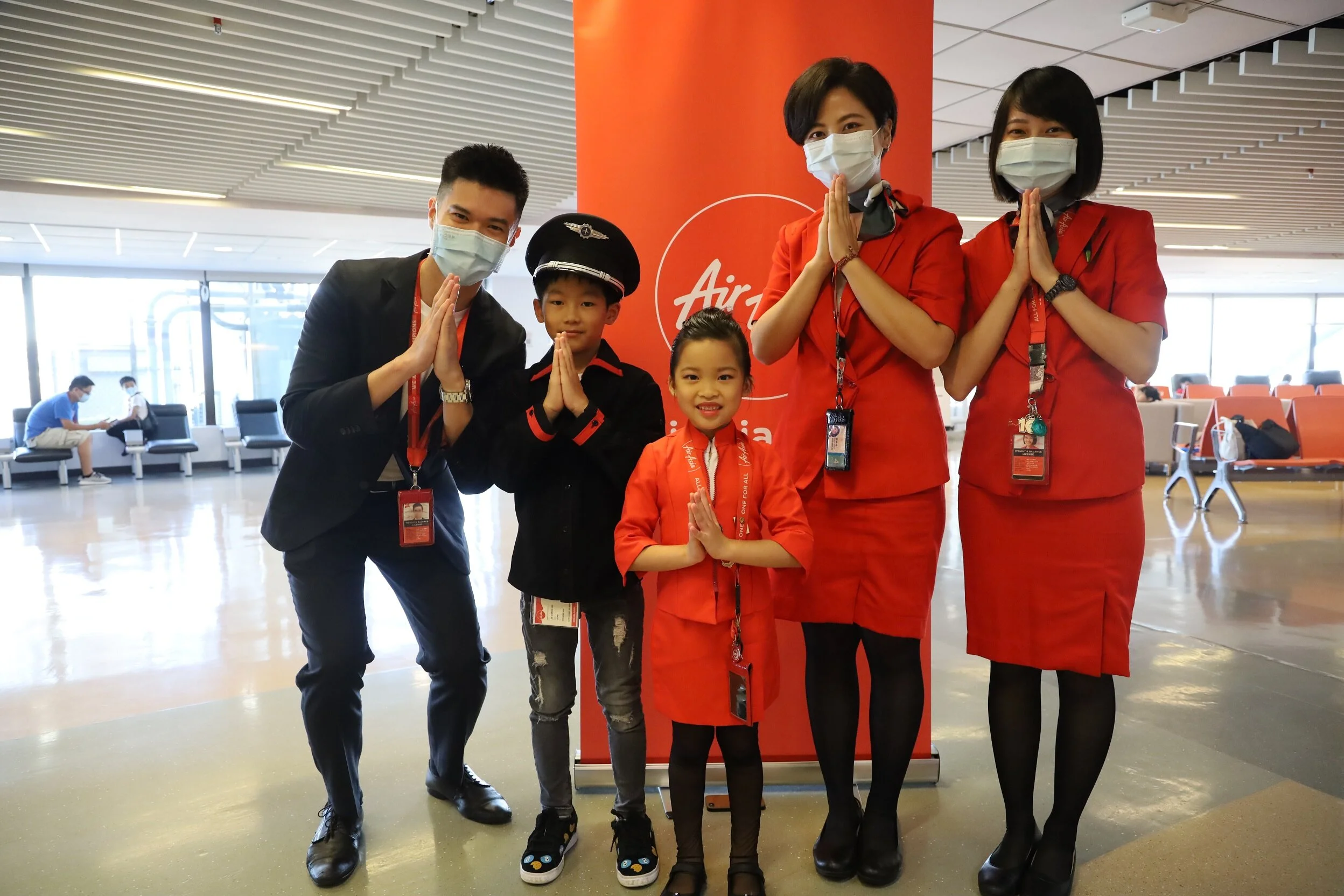 AirAsia小小航空體驗班  裝扮超萌家長們嗨翻