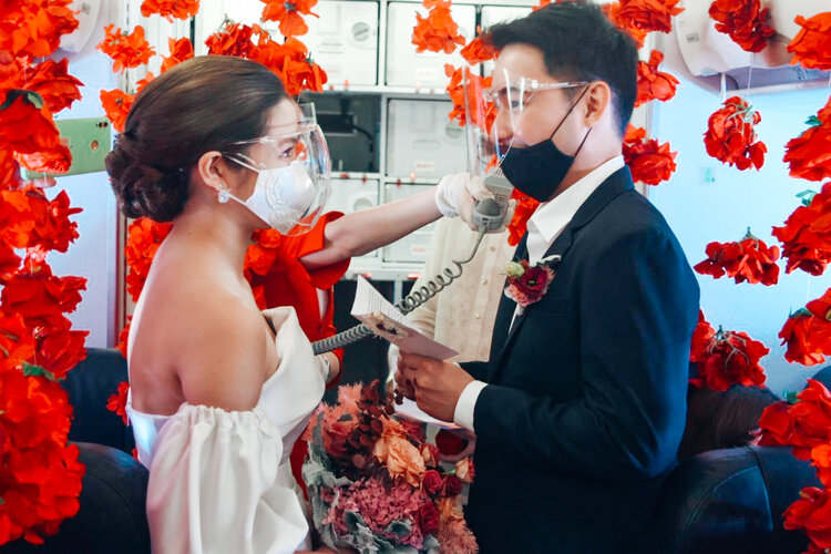 The couple exchanged vows 30,000 feet above sea level