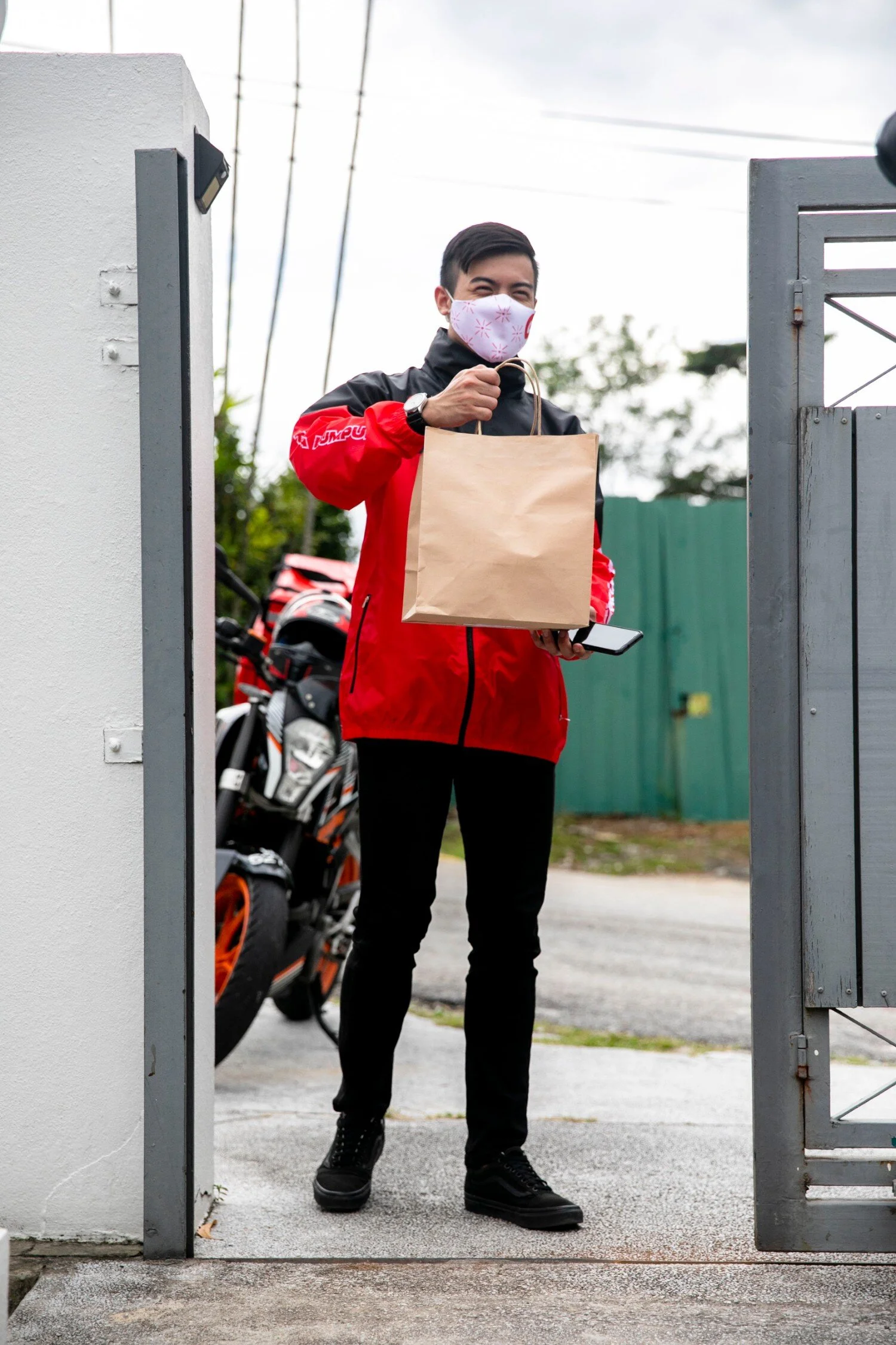airasiaDeliveryTeam4.jpg