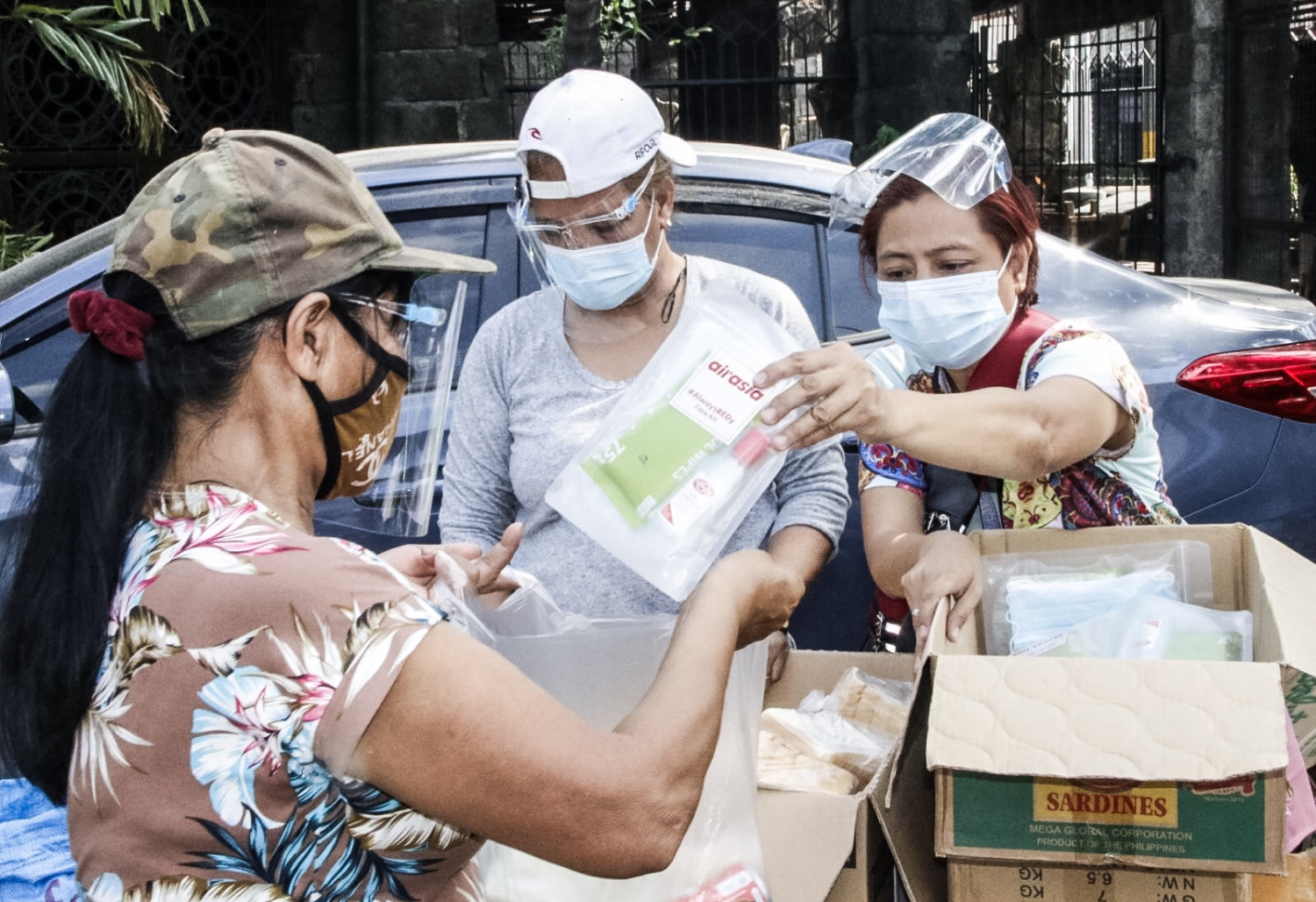 AirAsia expresses solidarity in the “Bayanihan Spirit” of community pantries