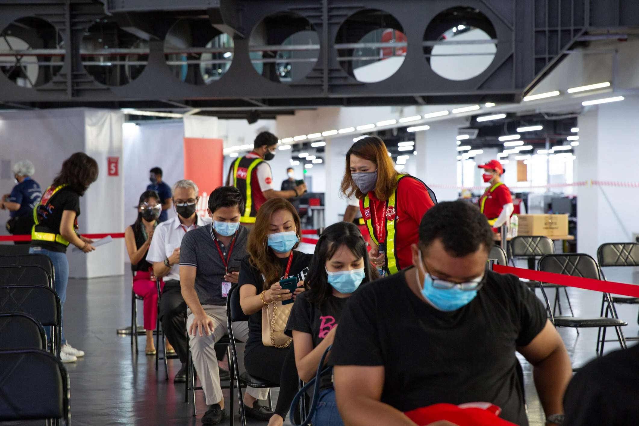 airasia lancar PPV di RedQ untuk mempercepat vaksinasi bagi kakitangan industri penerbangan