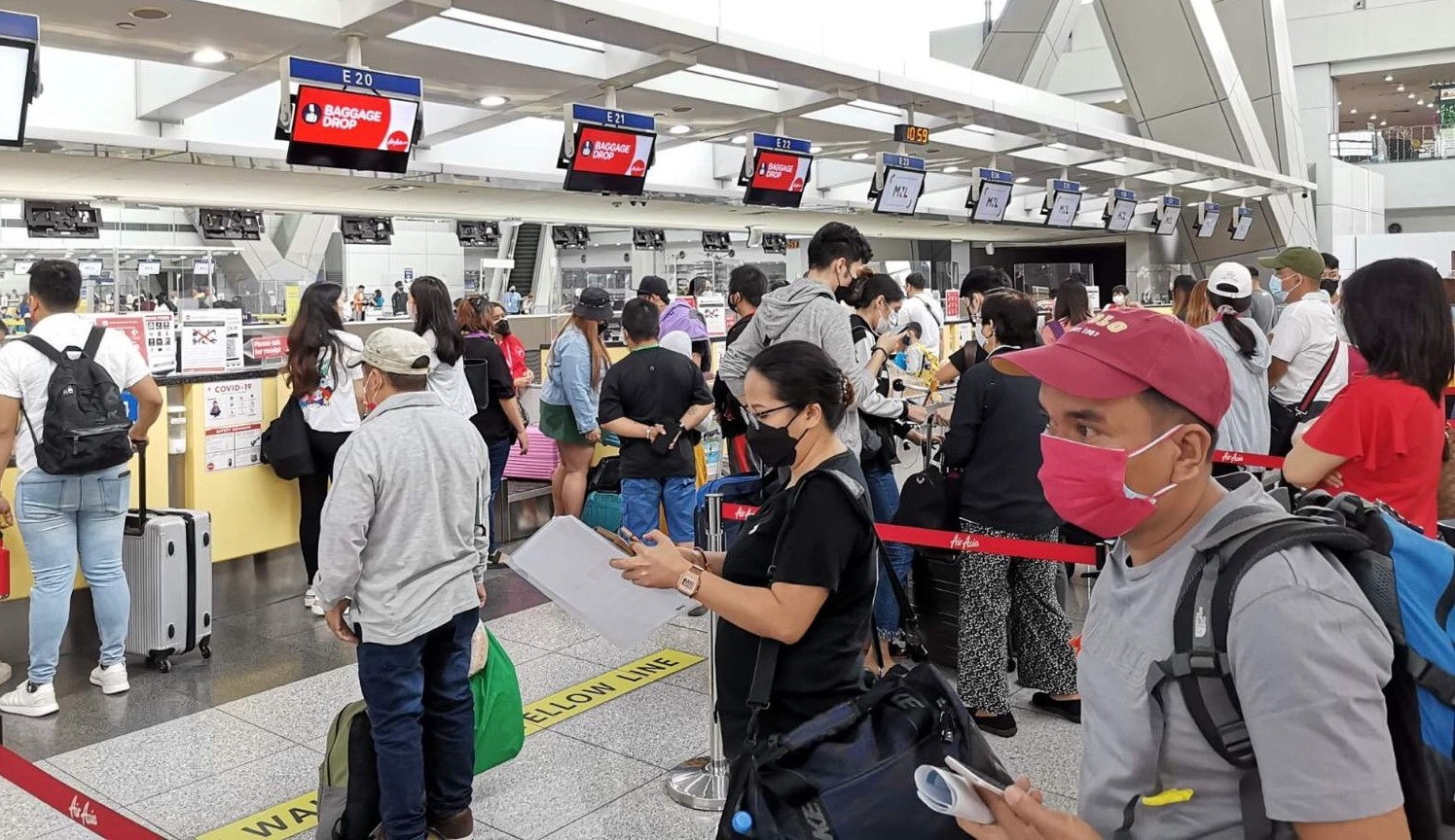 AirAsia Philippines welcomes 2022 with more flights, reopens Clark hub for Caticlan flights