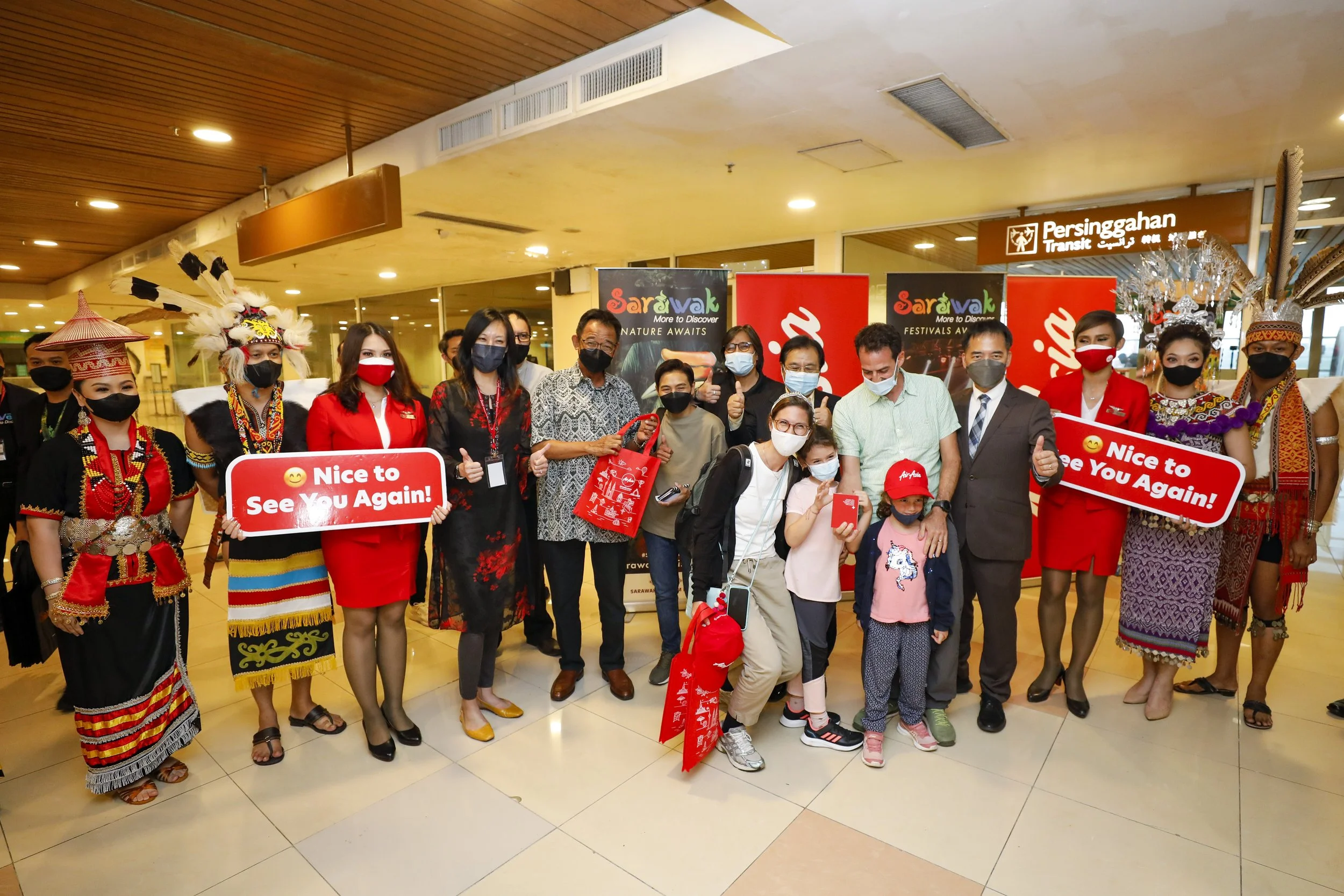 Sambutan berganda buat AirAsia sempena penyambungan semula penerbangan antarabangsa dari Singapura ke Kuching dan Miri