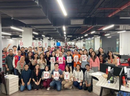 亚航强势回归 每日销售额创纪录——在48 小时内售出 50 万个机票！