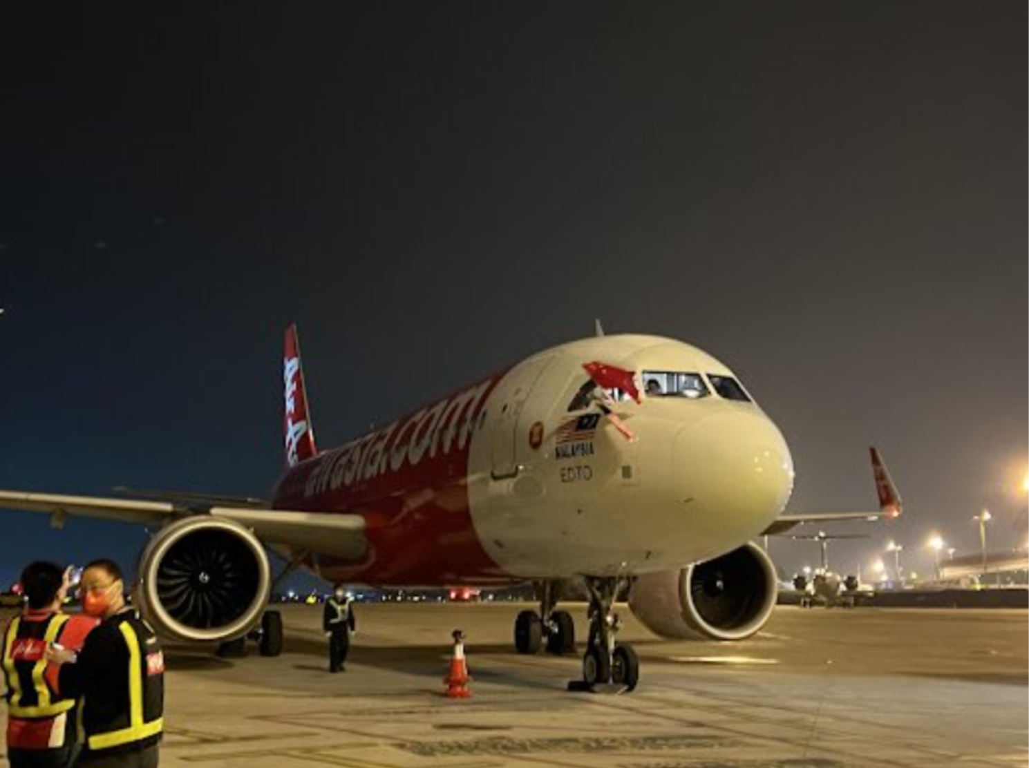  Photo Caption: AirAsia Malaysia’s inaugural flight from Kuala Lumpur landed in Guangzhou on 11 February 2023. 