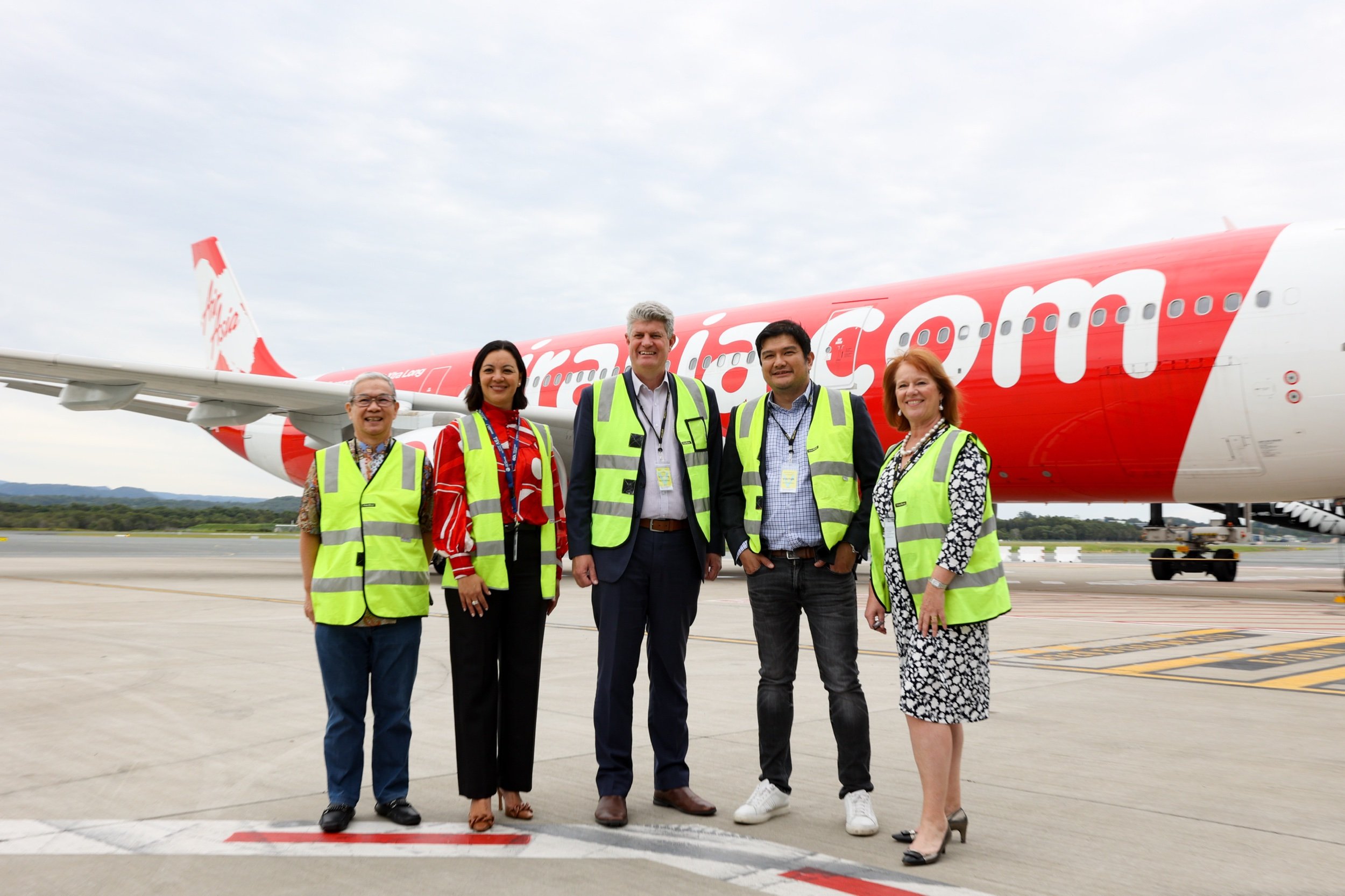  Photo Caption: (From left) Dato’ Fam Lee Ee, AirAsia X Board of Director; Amelia Evans, Queensland Airports Limited CEO;&nbsp; Stirling Hinchliffe, Queensland Minister for Tourism, Innovation and Sport; Benyamin Ismail, AirAsia X CEO; and Karen Boli