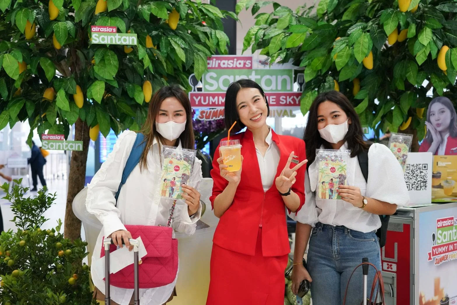 แอร์เอเชียพร้อมเสิร์ฟบนเที่ยวบิน  ข้าวหน้าปลาแกะยอดฮิต กับน้ำมะปี๊ดจี๊ดใจ