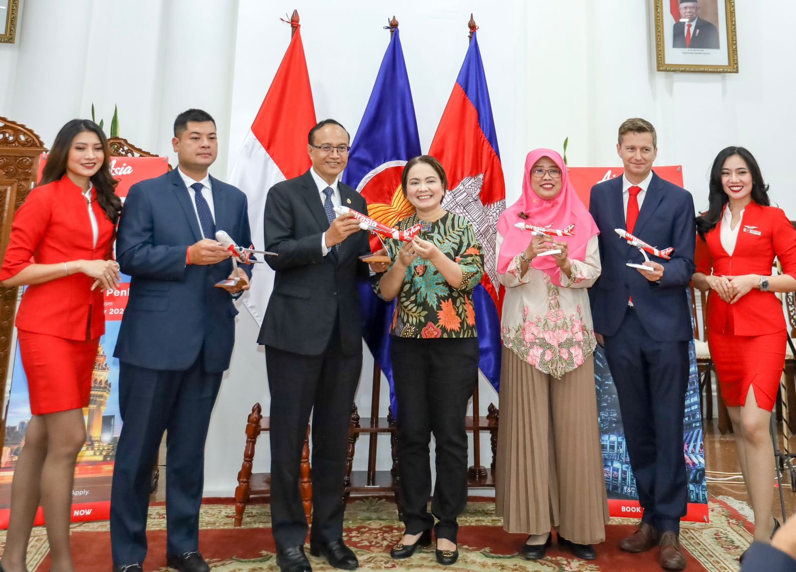 Indonesia AirAsia Meresmikan Peluncuran Rute Jakarta - Phnom Penh