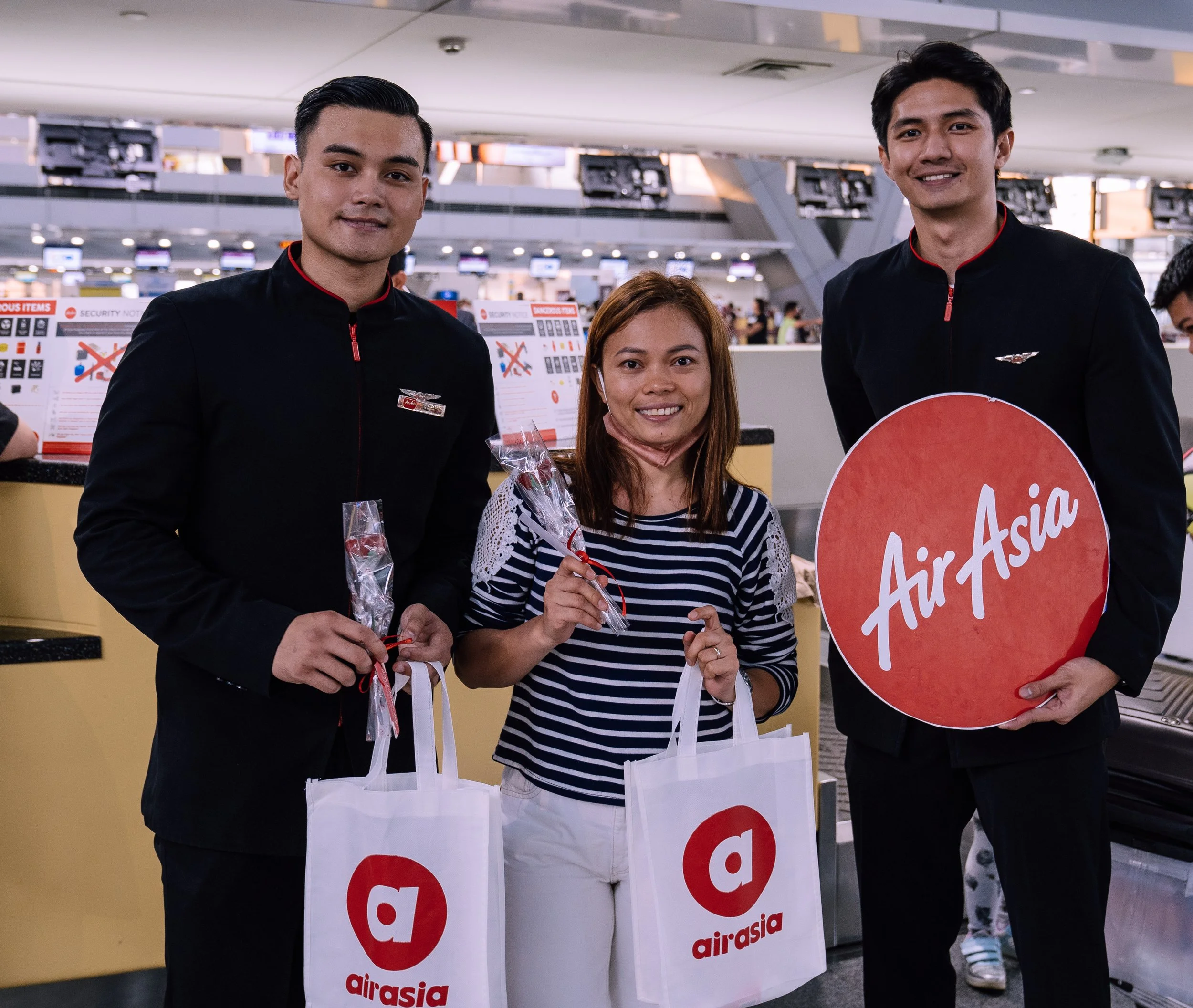 AirAsia Philippines surprises flying moms on Mother’s Day