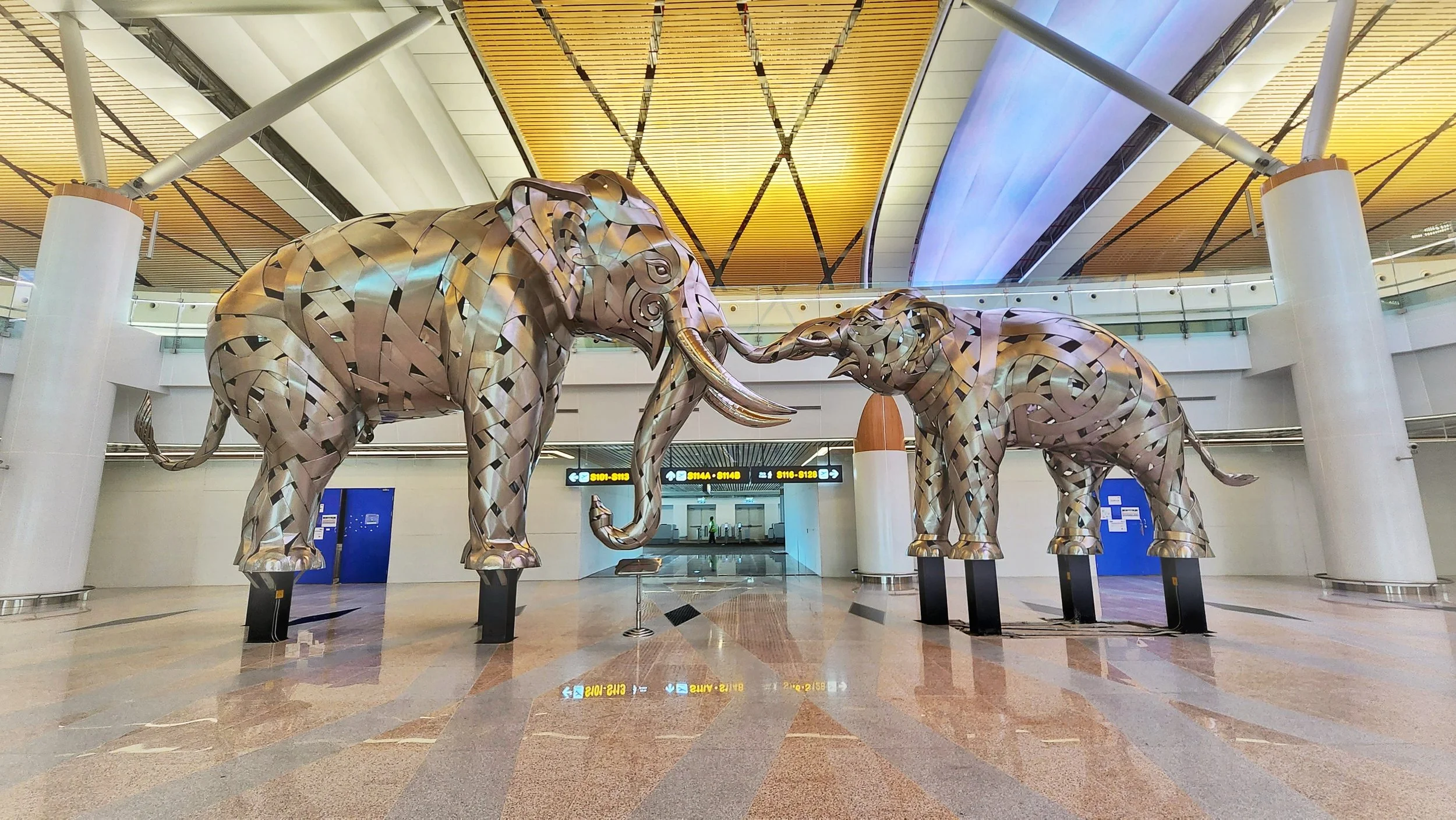 Travel Advisory : ไทยแอร์เอเชีย เอ็กซ์ พร้อมจอดเทียบเครื่องบินที่อาคารใหม่ SAT-1 ท่าอากาศยานสุวรรณภูมิ ผู้โดยสารขึ้น-ลงเครื่องที่ประตู S101-S128 ตั้งเเต่ 28 กันยายนนี้