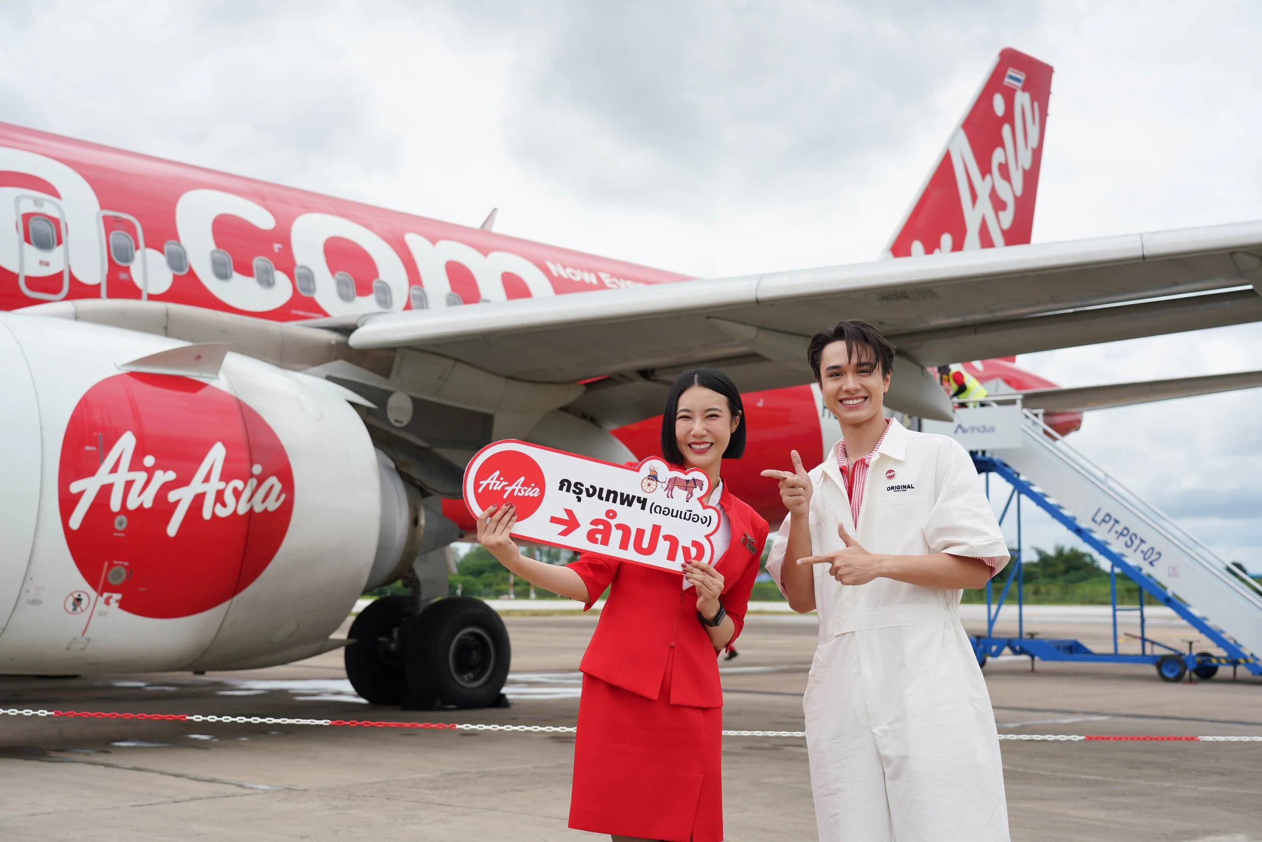 AirAsia's fully-booked Don Mueang-Lampang inaugural flight carries celebrity Mikey Panitan home