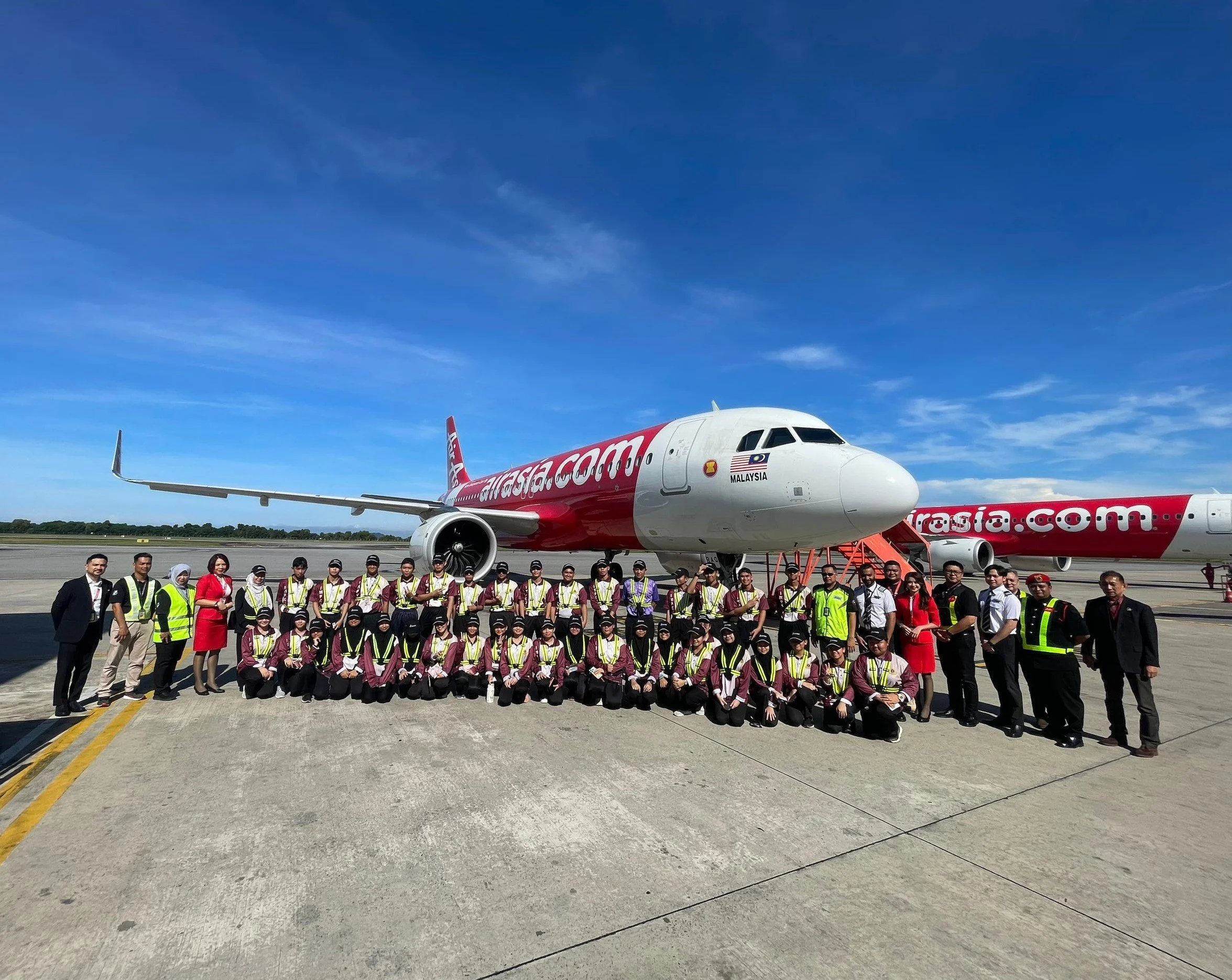 AirAsia collaborates with Kota Kinabalu International Airport to drive aviation industry awareness among Sabahan students