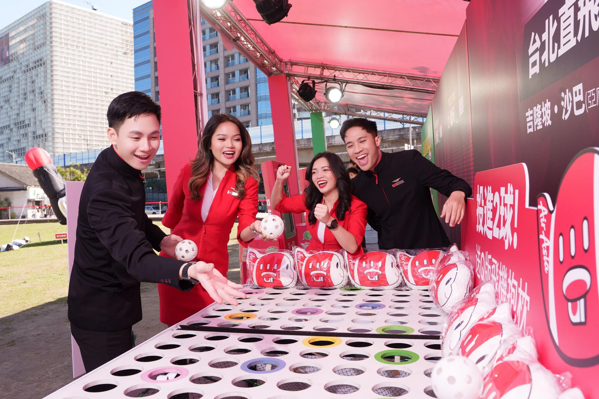 AirAsia 0元機票嘉年華熱鬧開場，14張免費機票大方送