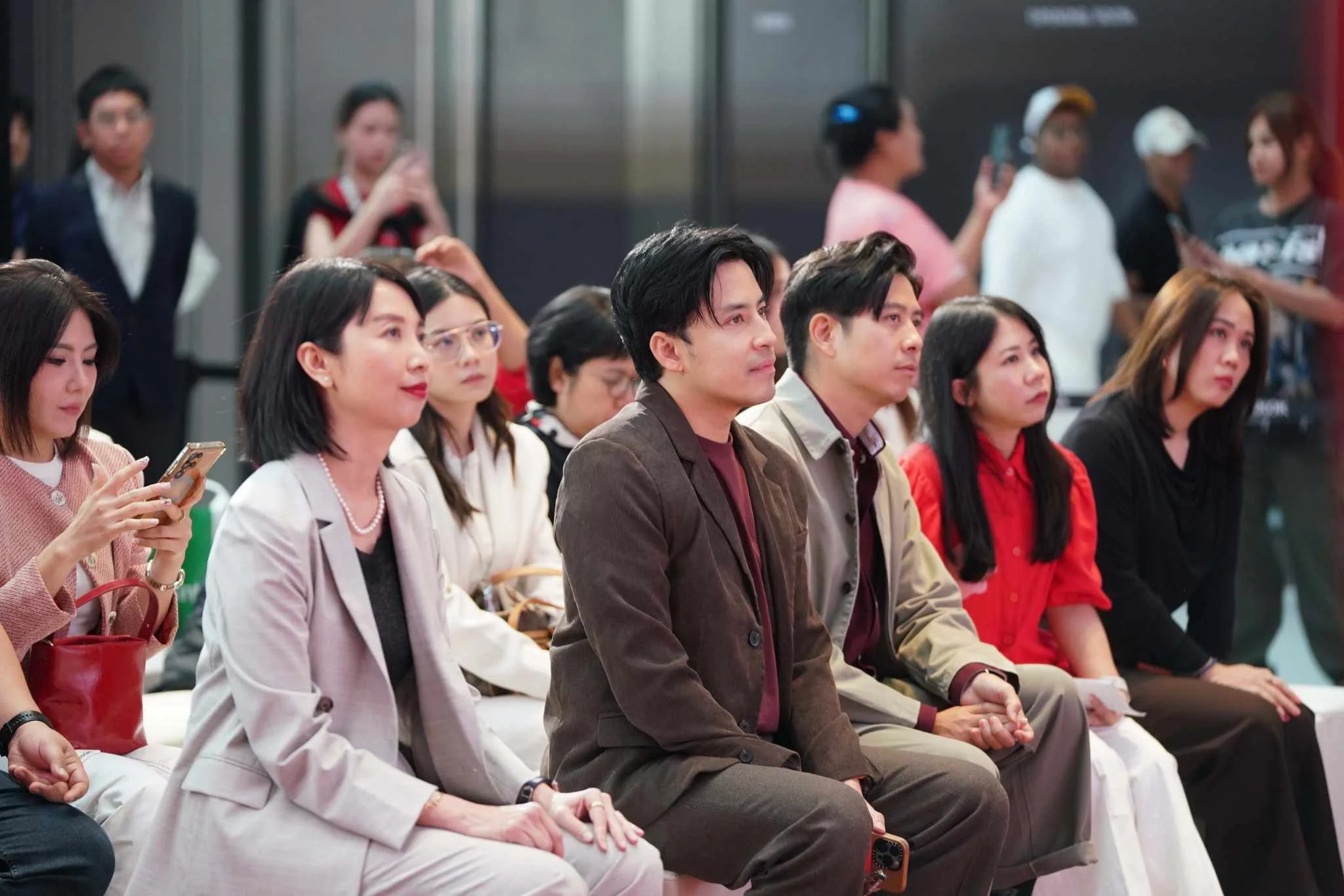 7ff6e97b-fe94-4352-bbef-e2bc721a4ad9.jpg