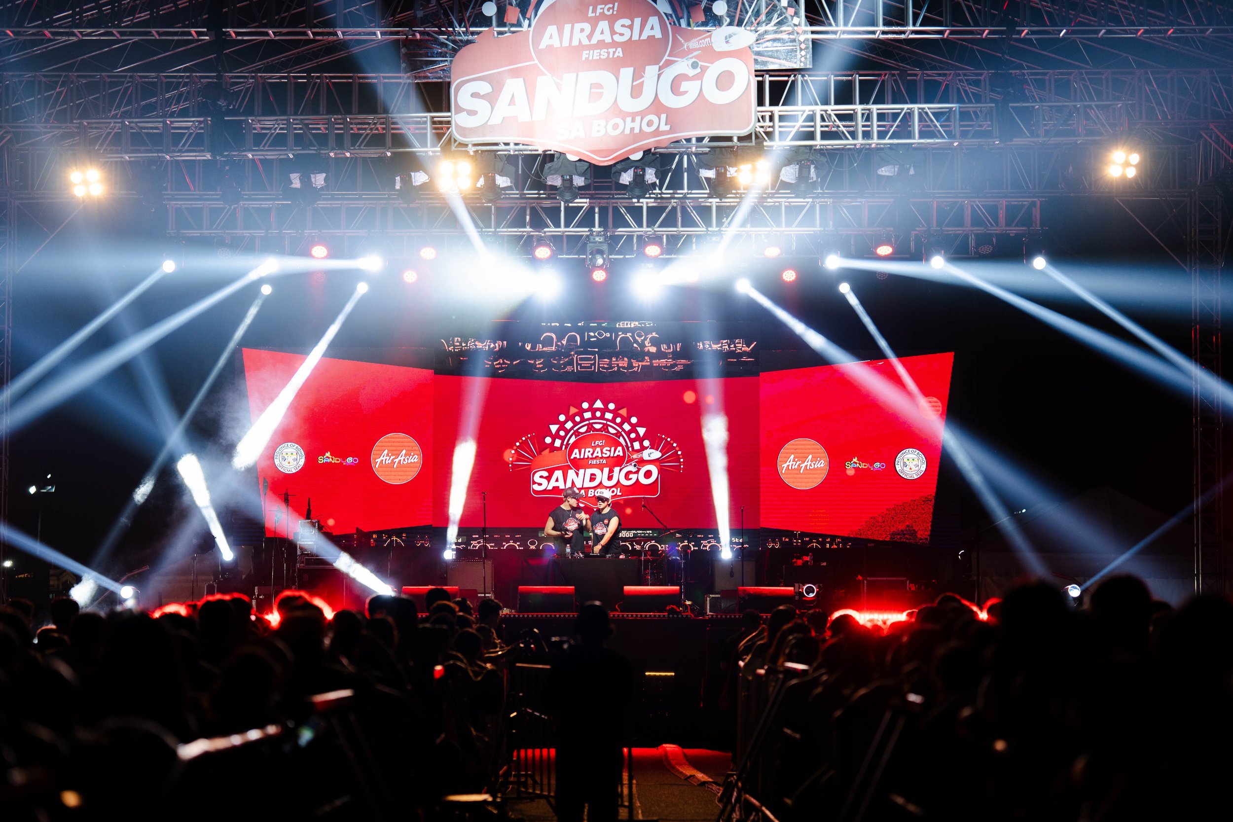 Over 50,000 Boholanos vibed with AirAsia Philippines  for Sandugo Festival 