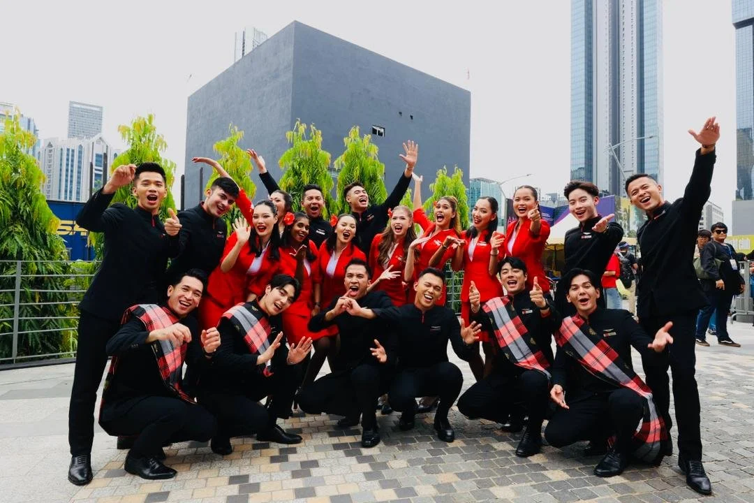 AirAsia takes centre stage at Keretapi Sarong 2025 in celebration of Malaysia Day