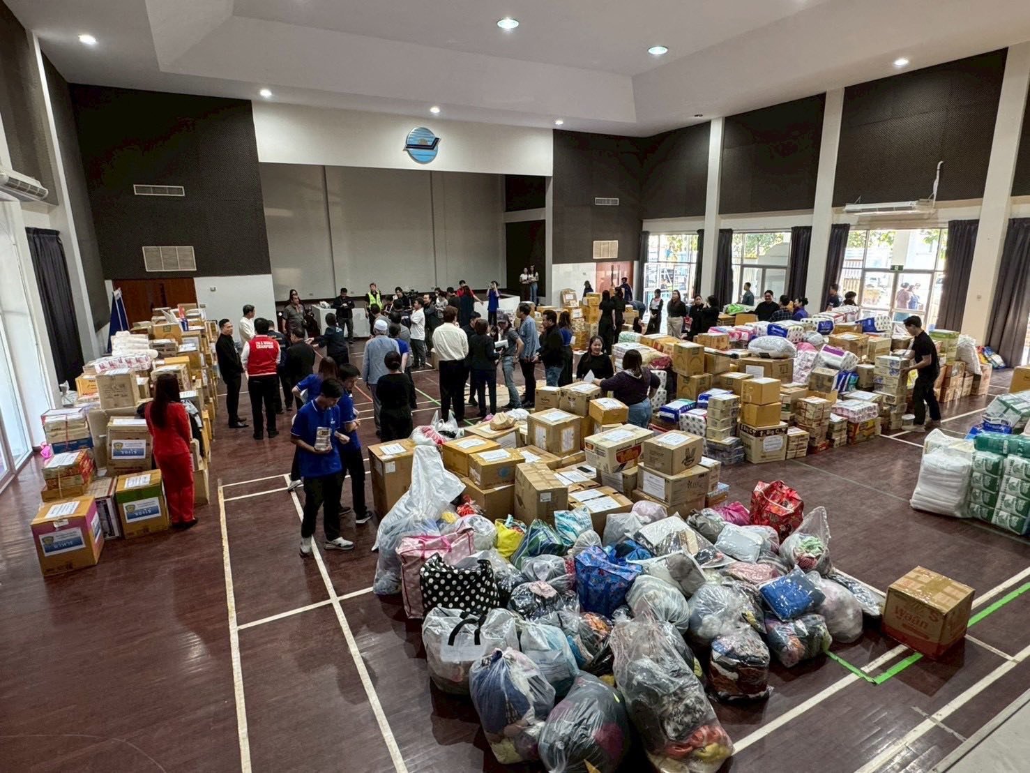 AirAsiaFloodRelief_1.jpg
