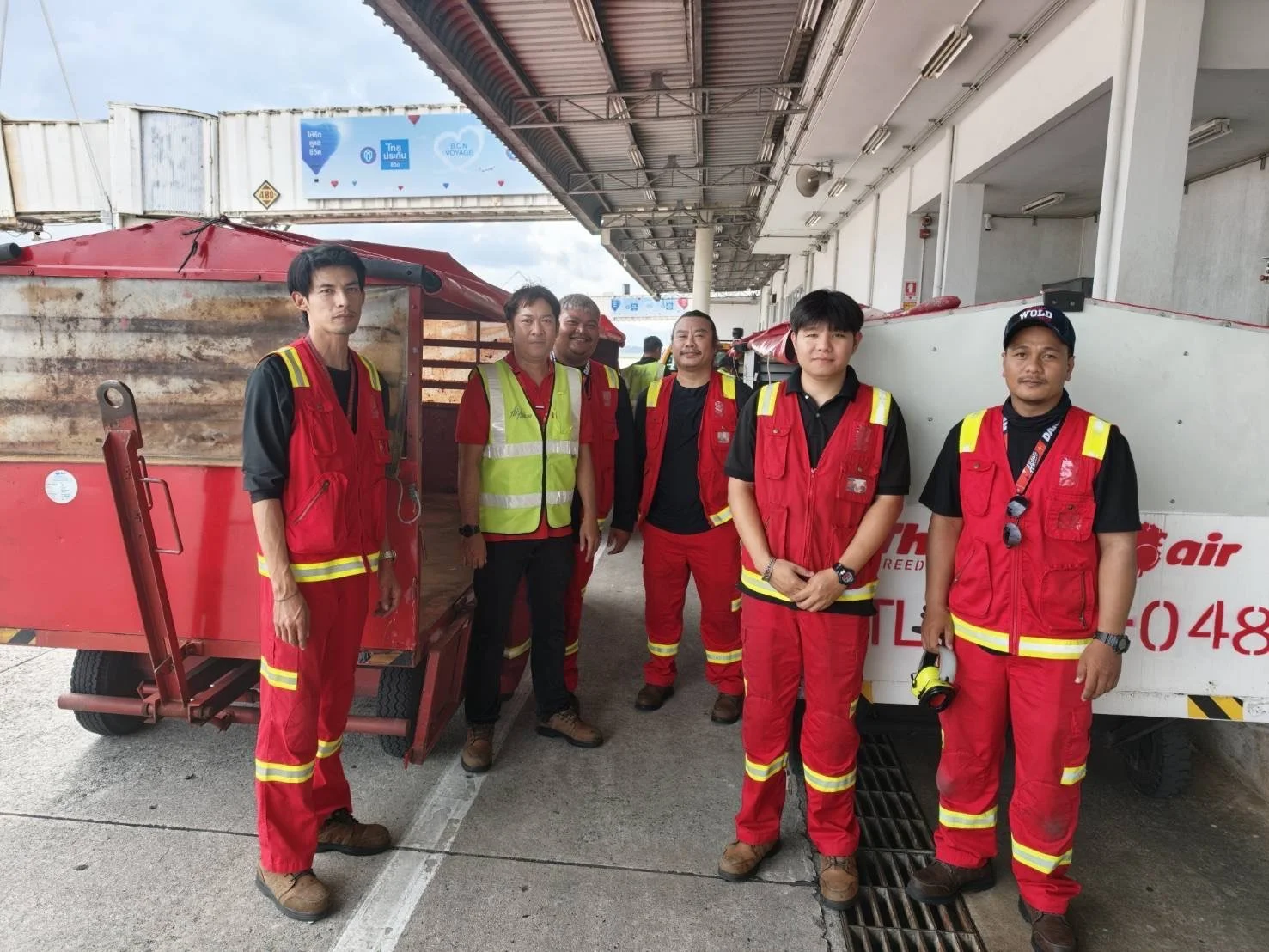 AirAsiaFloodRelief_16.jpg