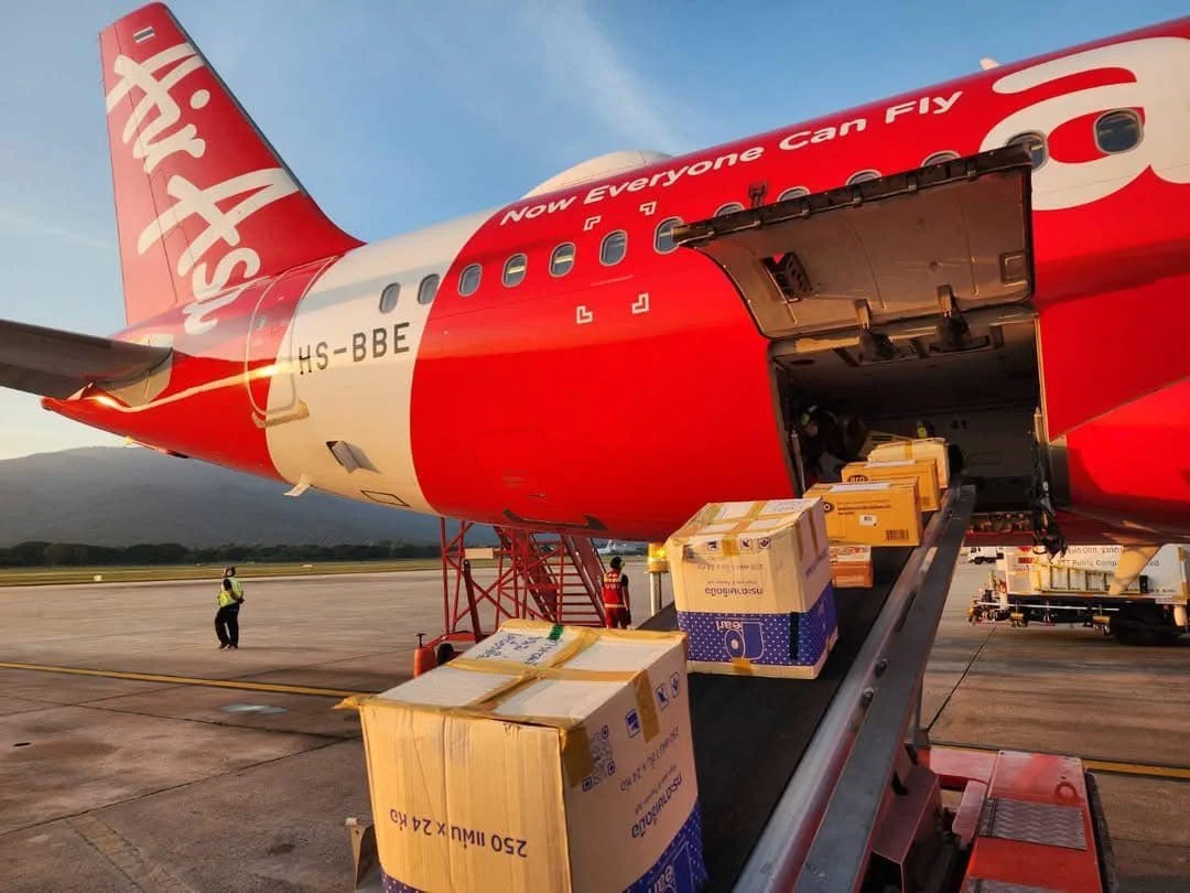 AirAsiaFloodRelief_10.jpg