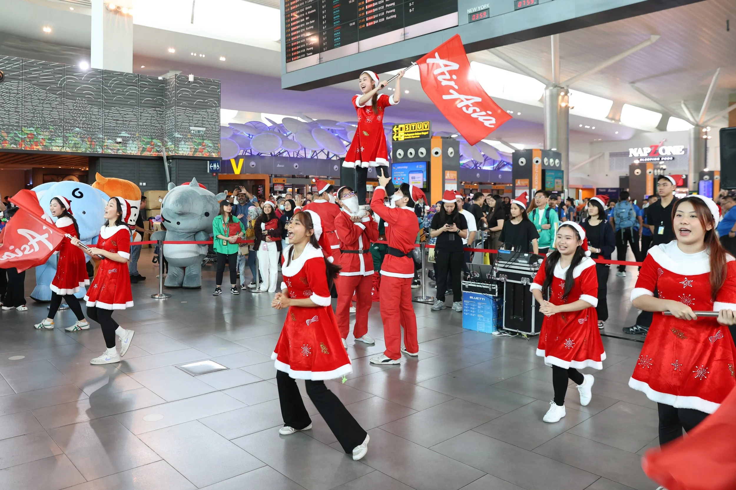 RF20051219_Christmas Activation Klia2-108.jpg
